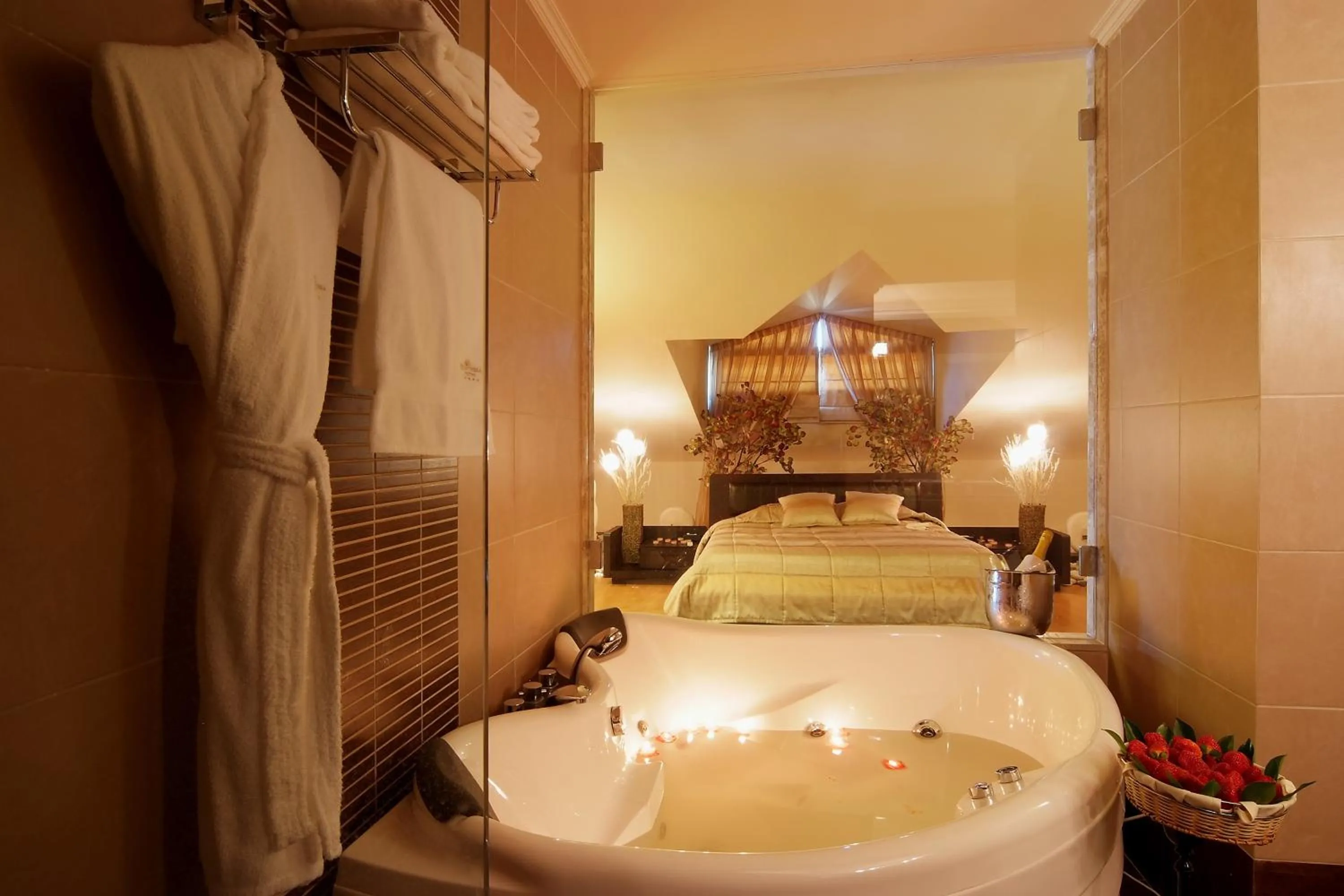 Bathroom, Bed in Princessa Hotel