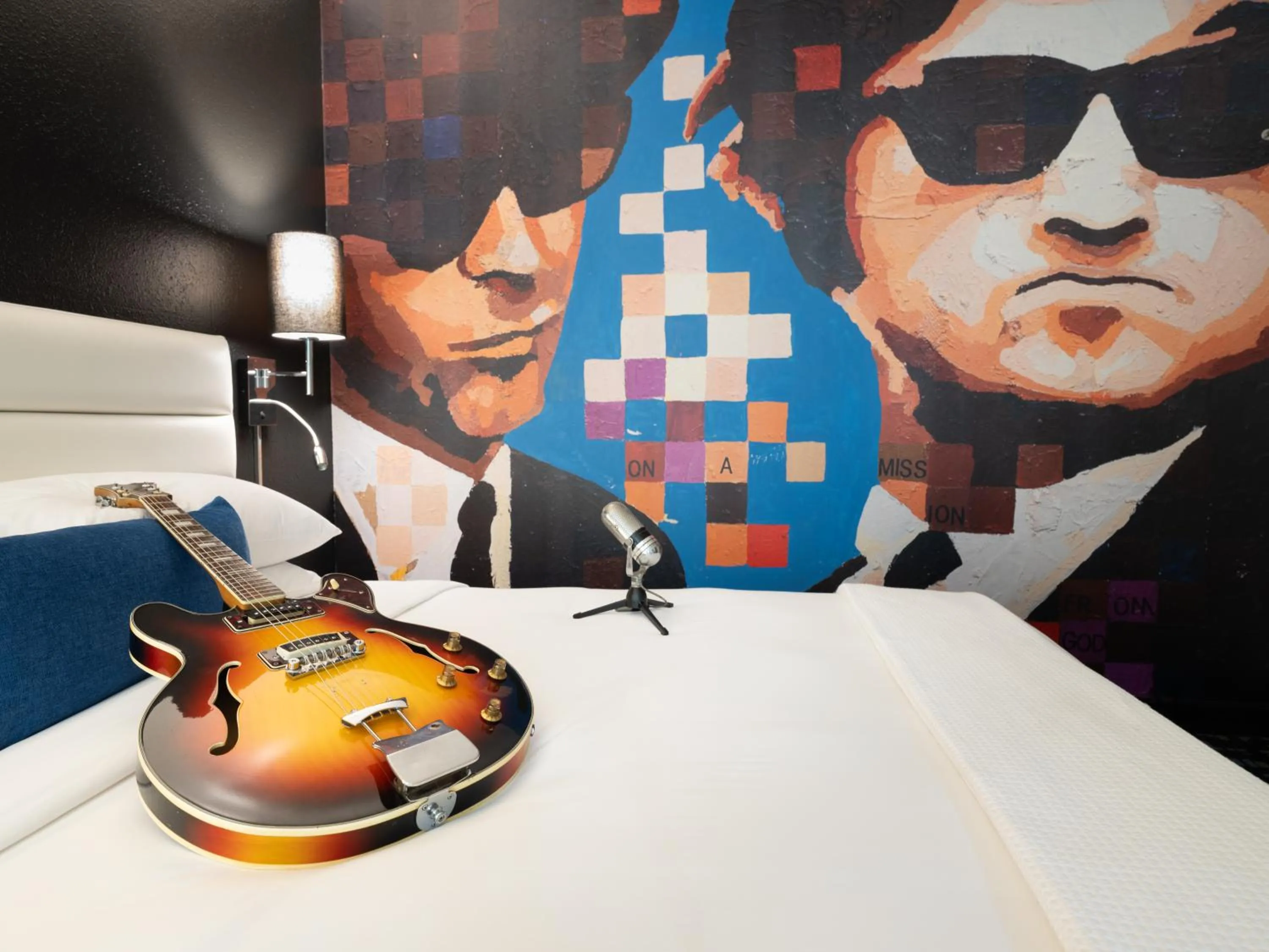 Bed in Jupiter Hotel