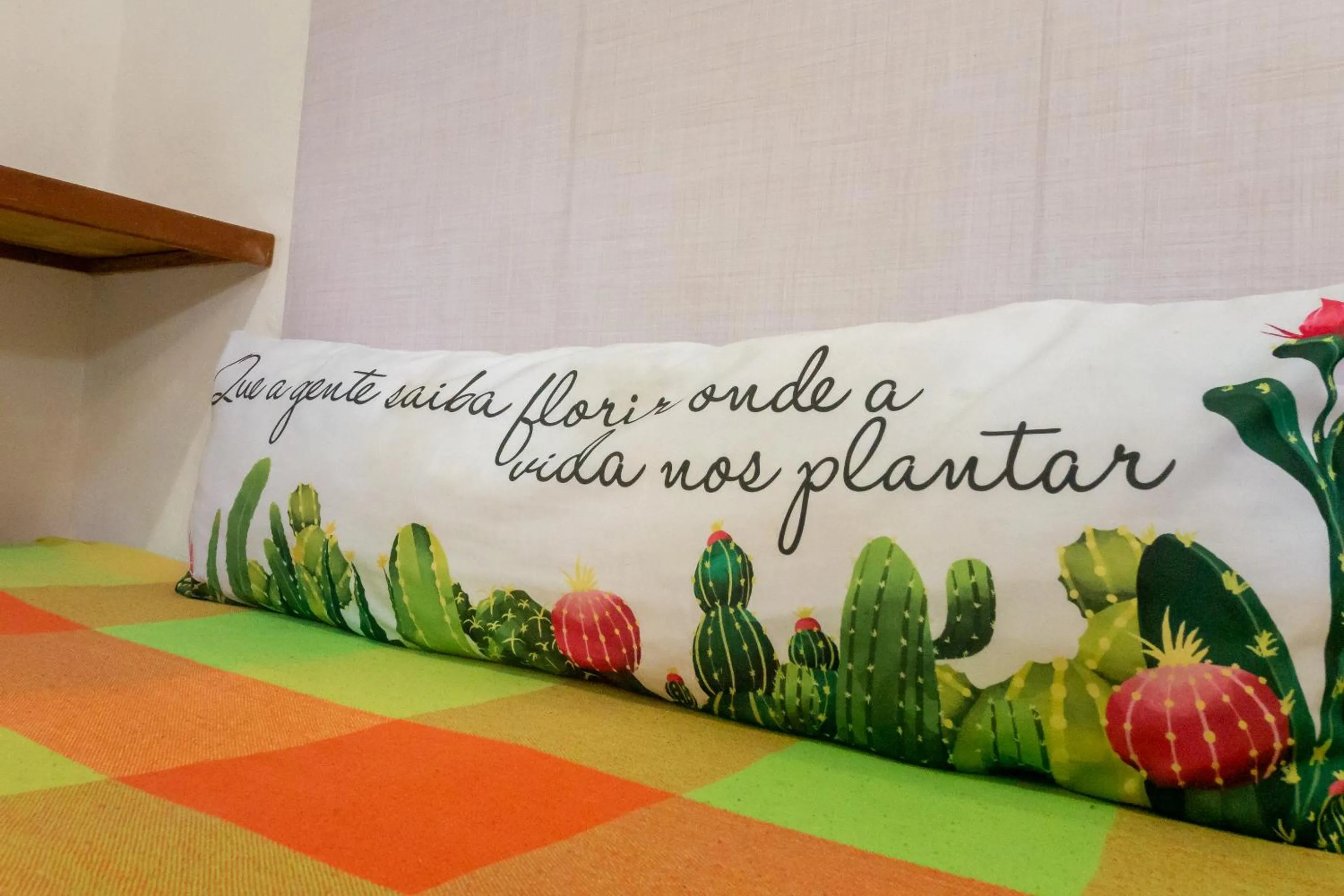 Decorative detail in Recanto dos Pássaros Zen Apartamentos em meio de Natureza