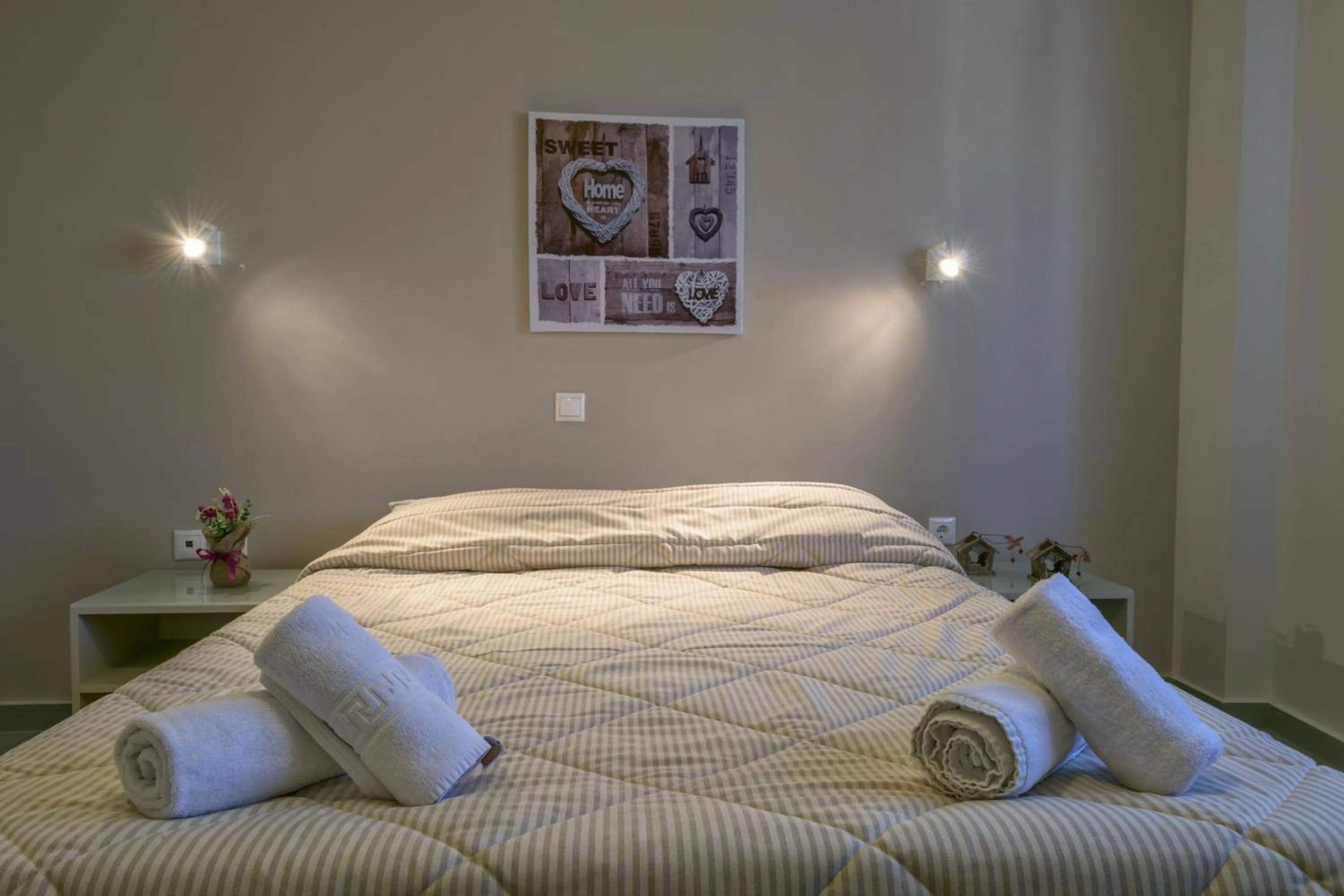 Bed in Aloe Apartments