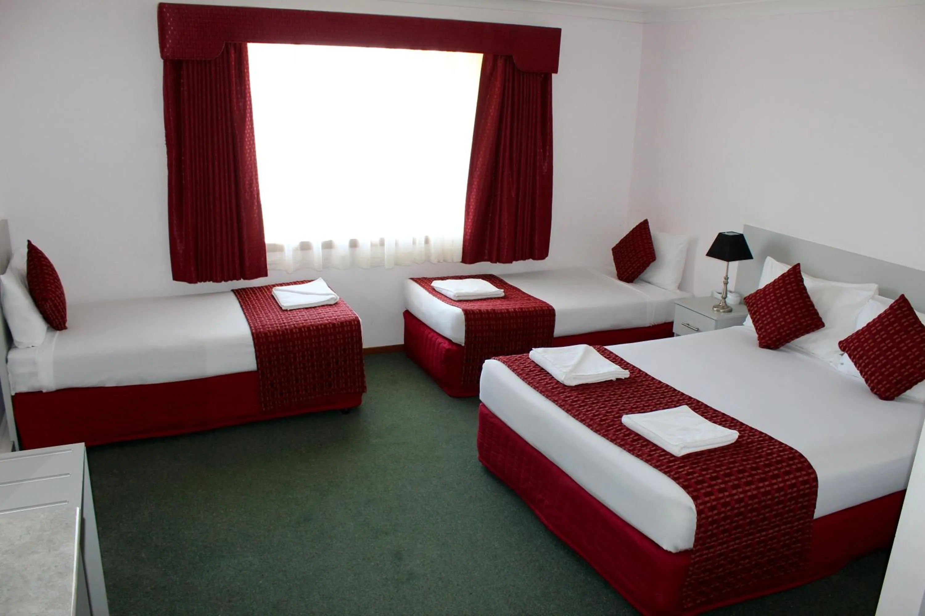 Bed in Hume Villa Motor Inn UNDER NEW MANAGEMENT