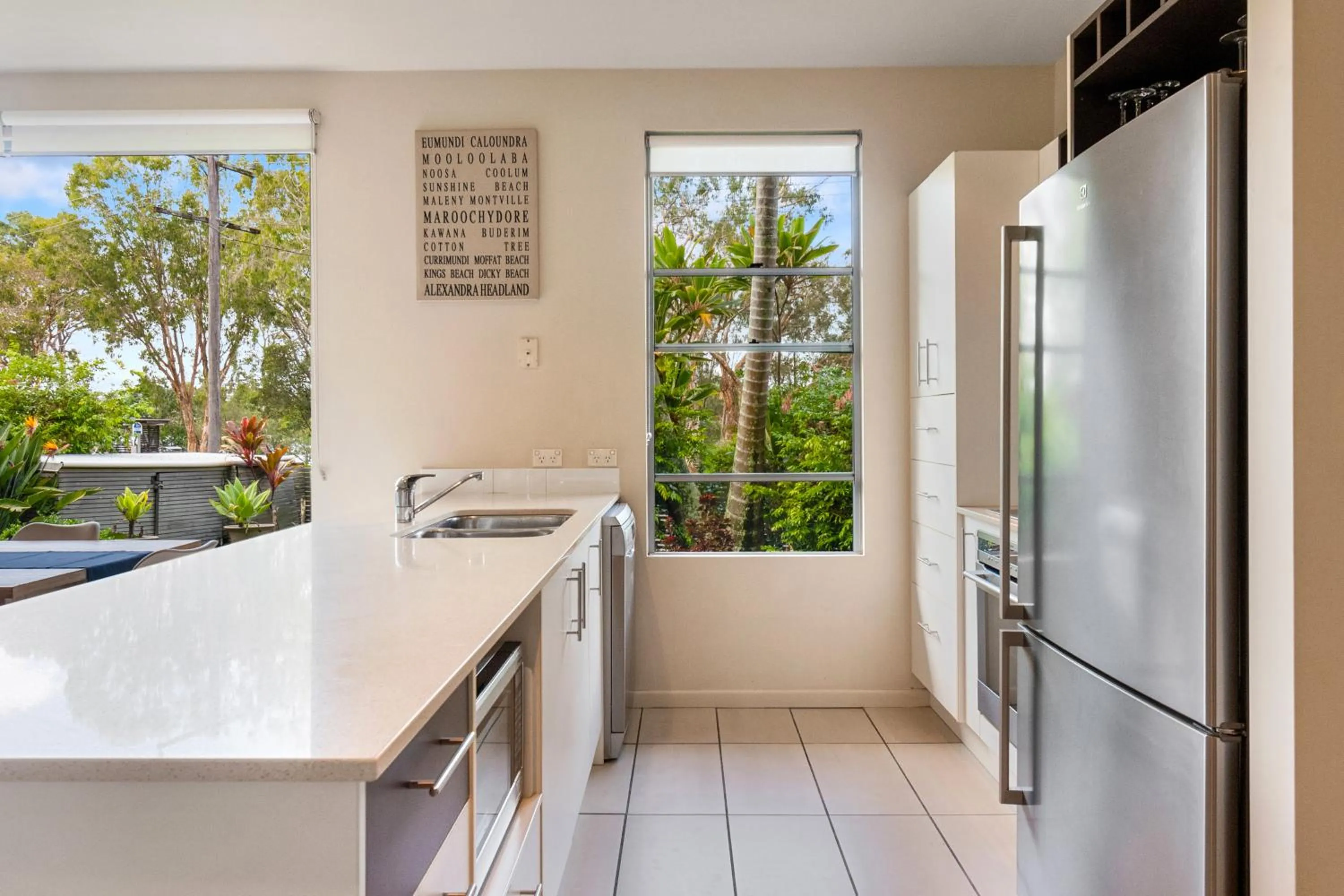Kitchen or kitchenette in Metzo Noosa Resort
