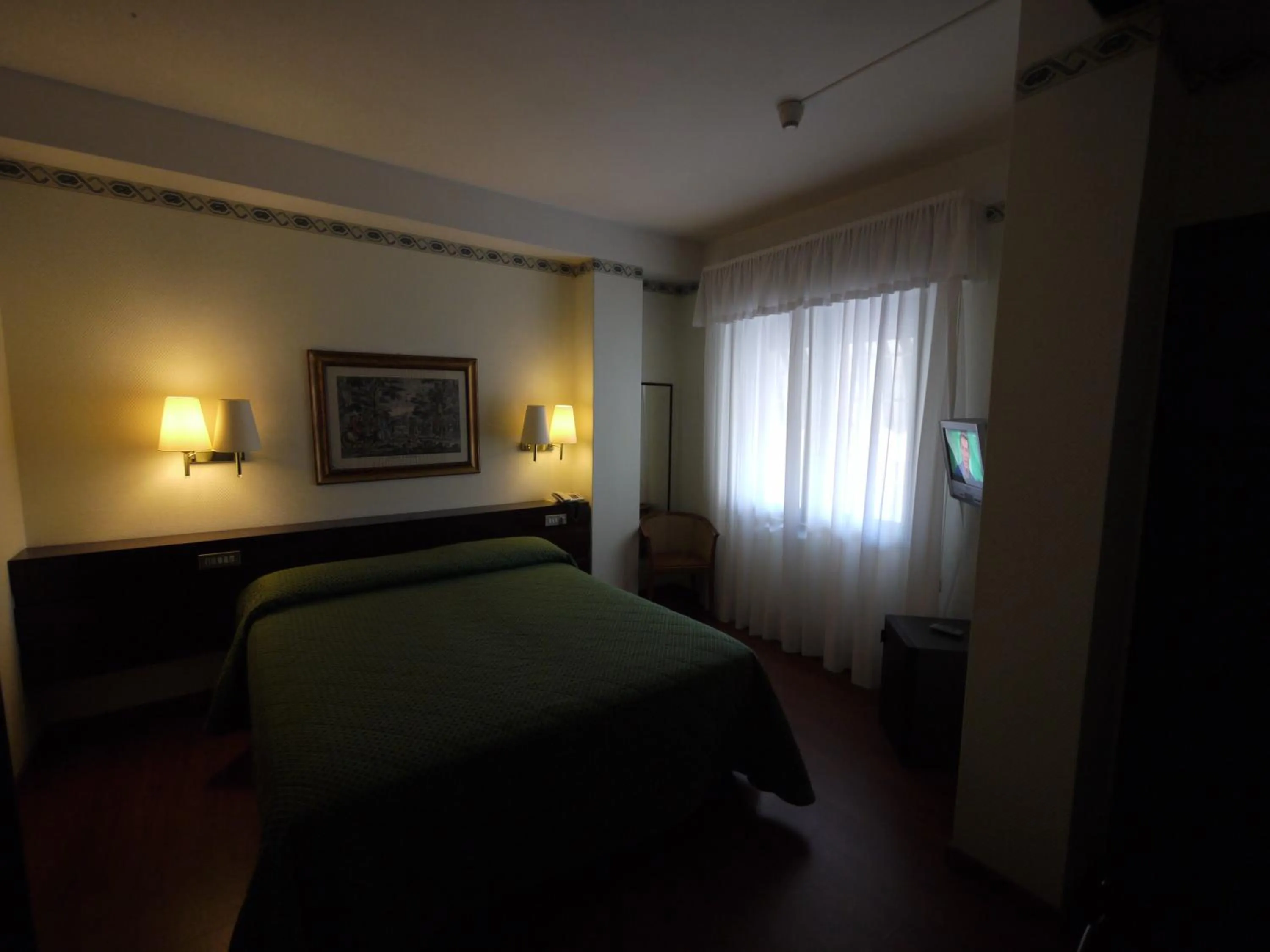 Bedroom, Bed in Hotel Piccadilly