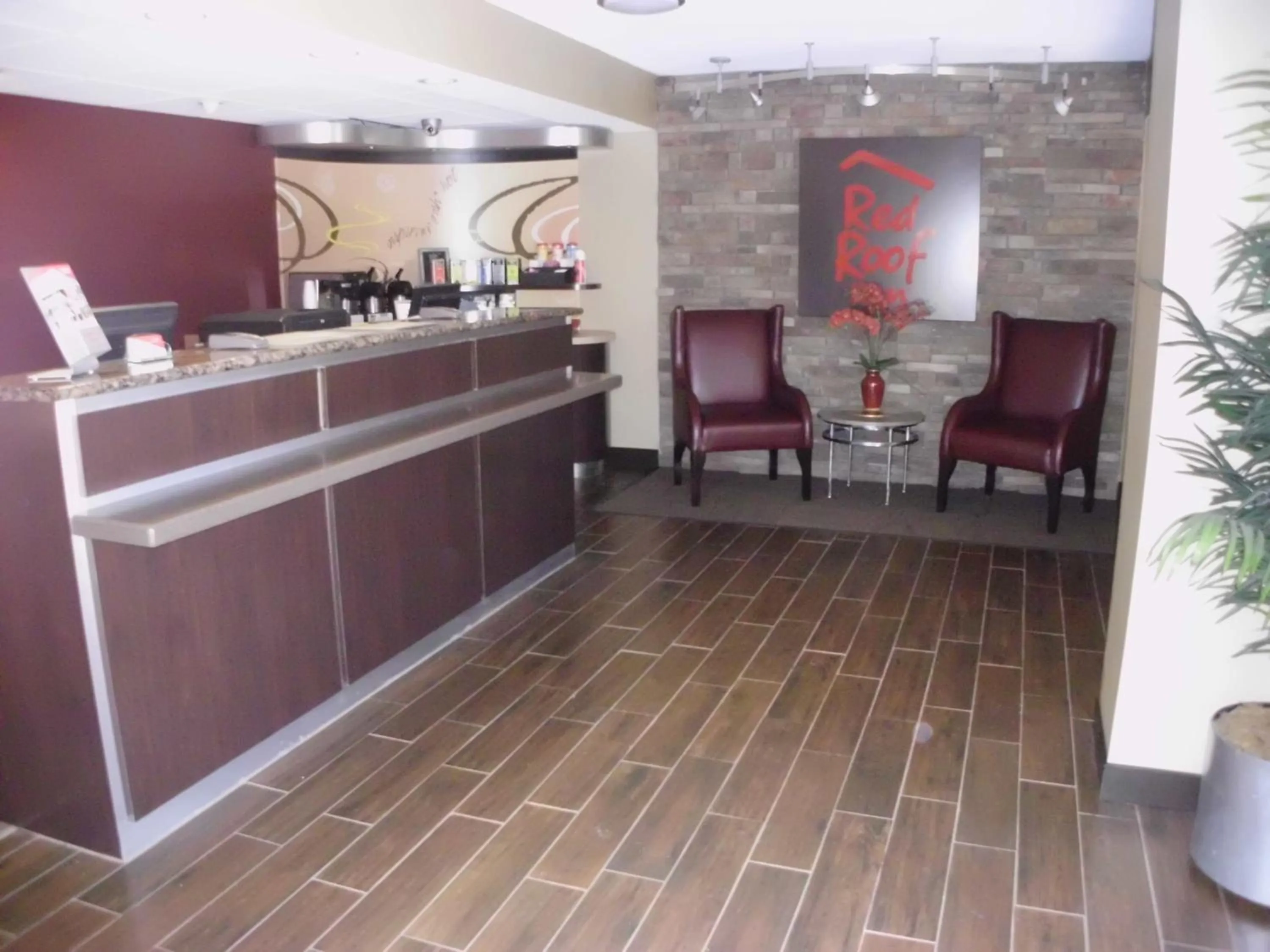 Lobby or reception in Red Roof Inn Boston - Southborough/Worcester