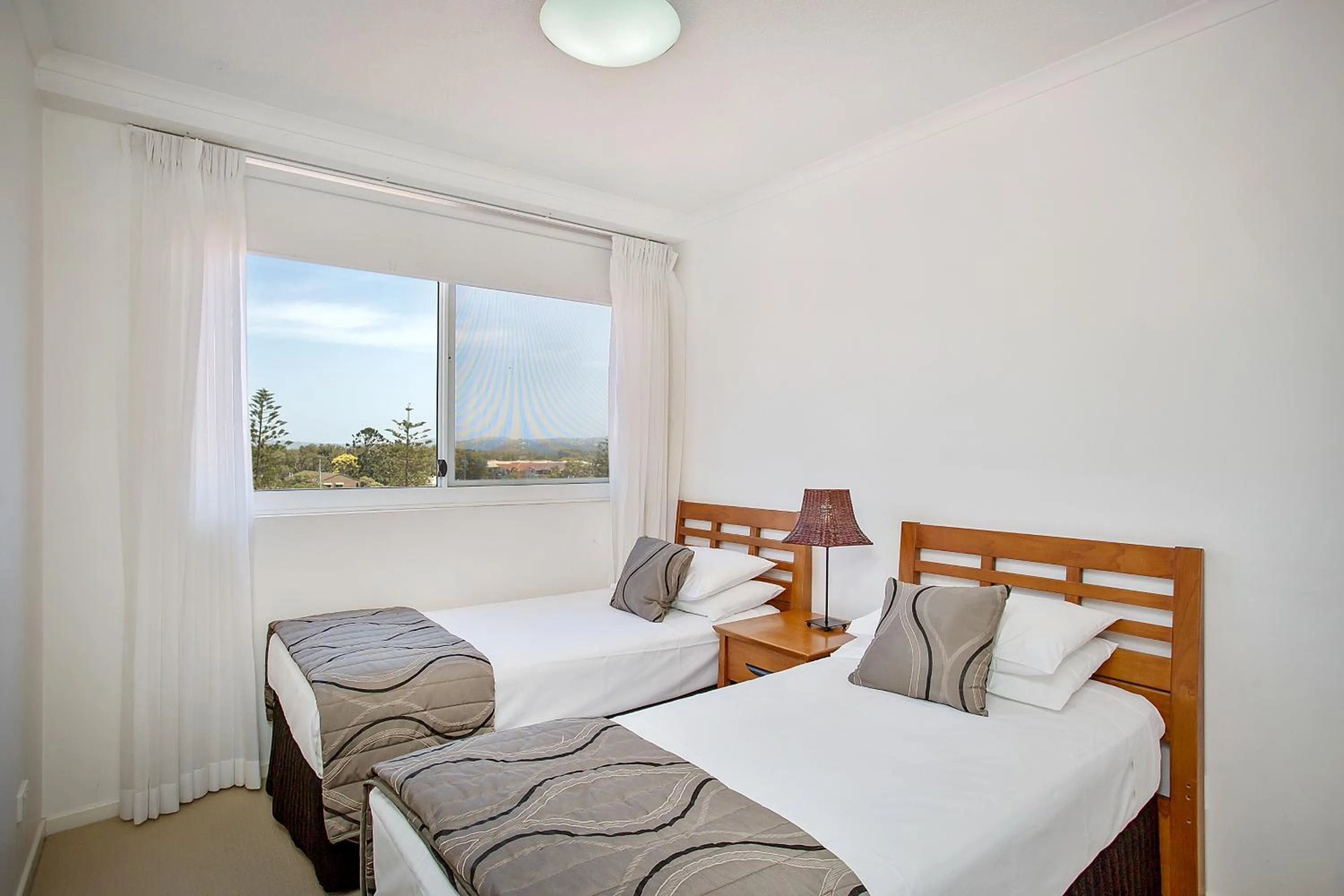 Bed in Kirra Beach Apartments