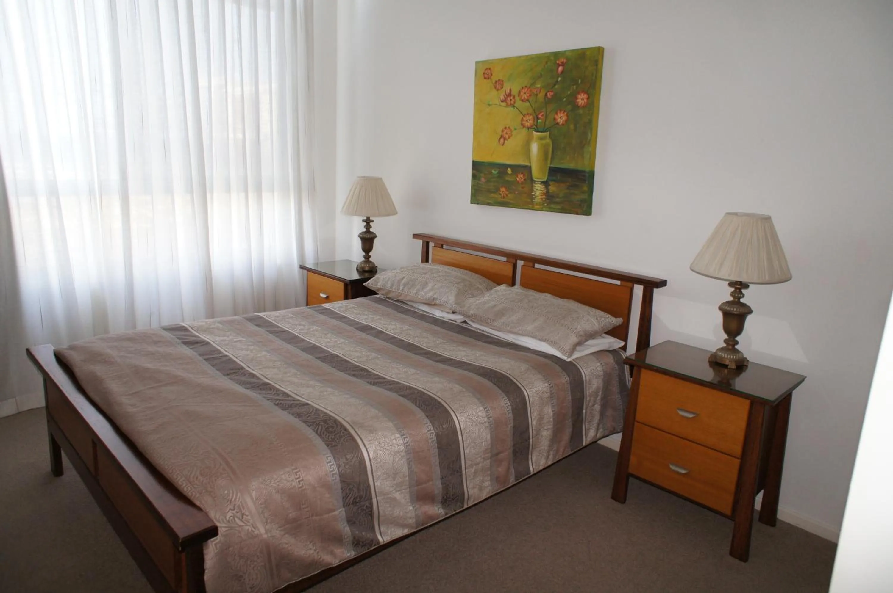 Bedroom, Bed in Kirra Beach Apartments