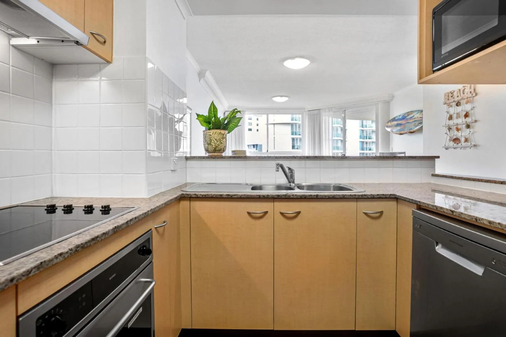 Kitchen or kitchenette in Kirra Beach Apartments