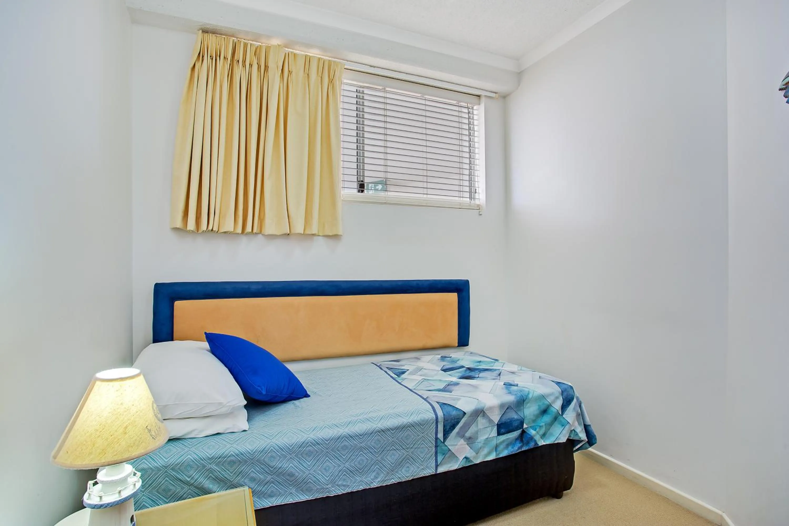 Bedroom, Bed in Kirra Beach Apartments