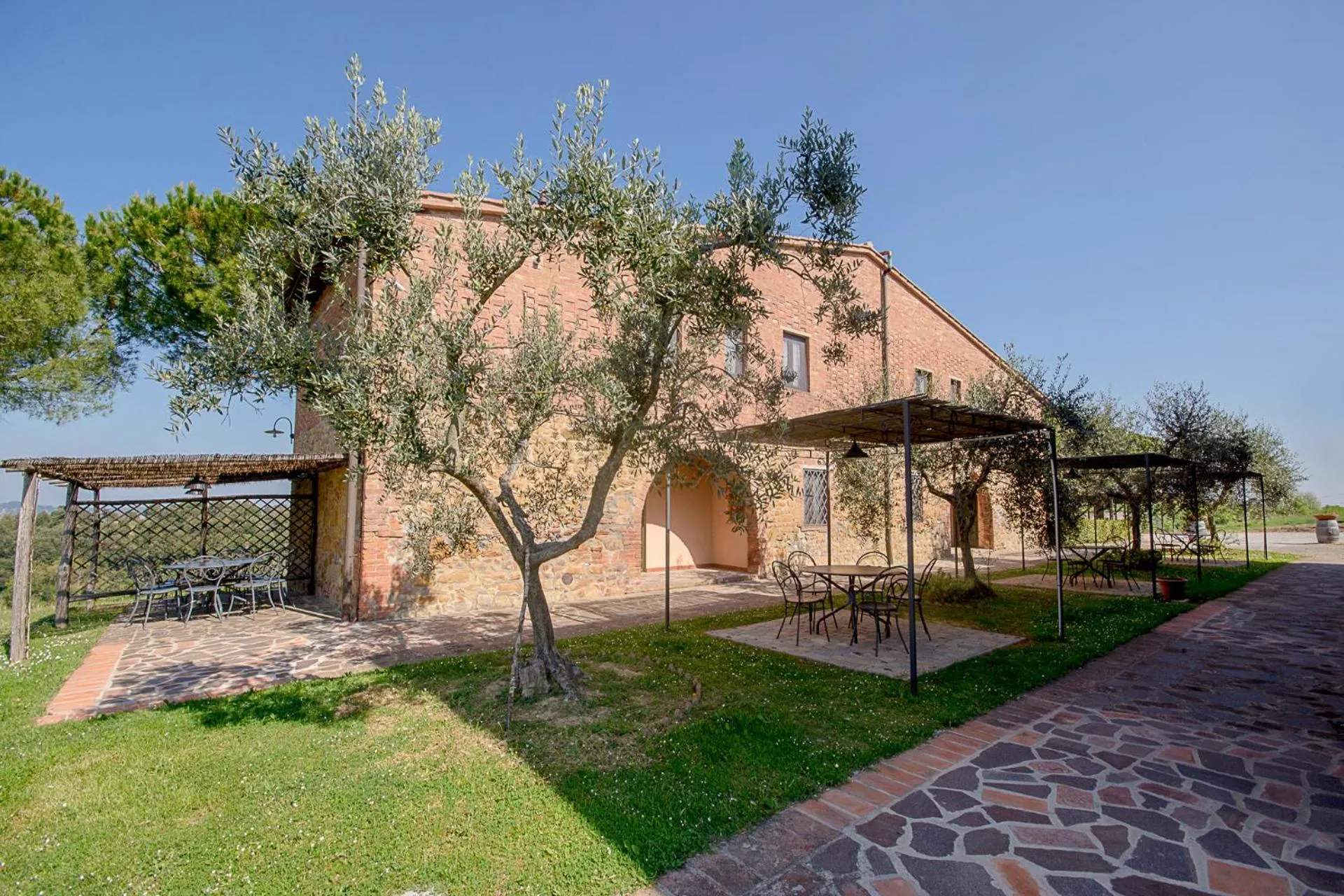 Garden in Castellare Di Tonda