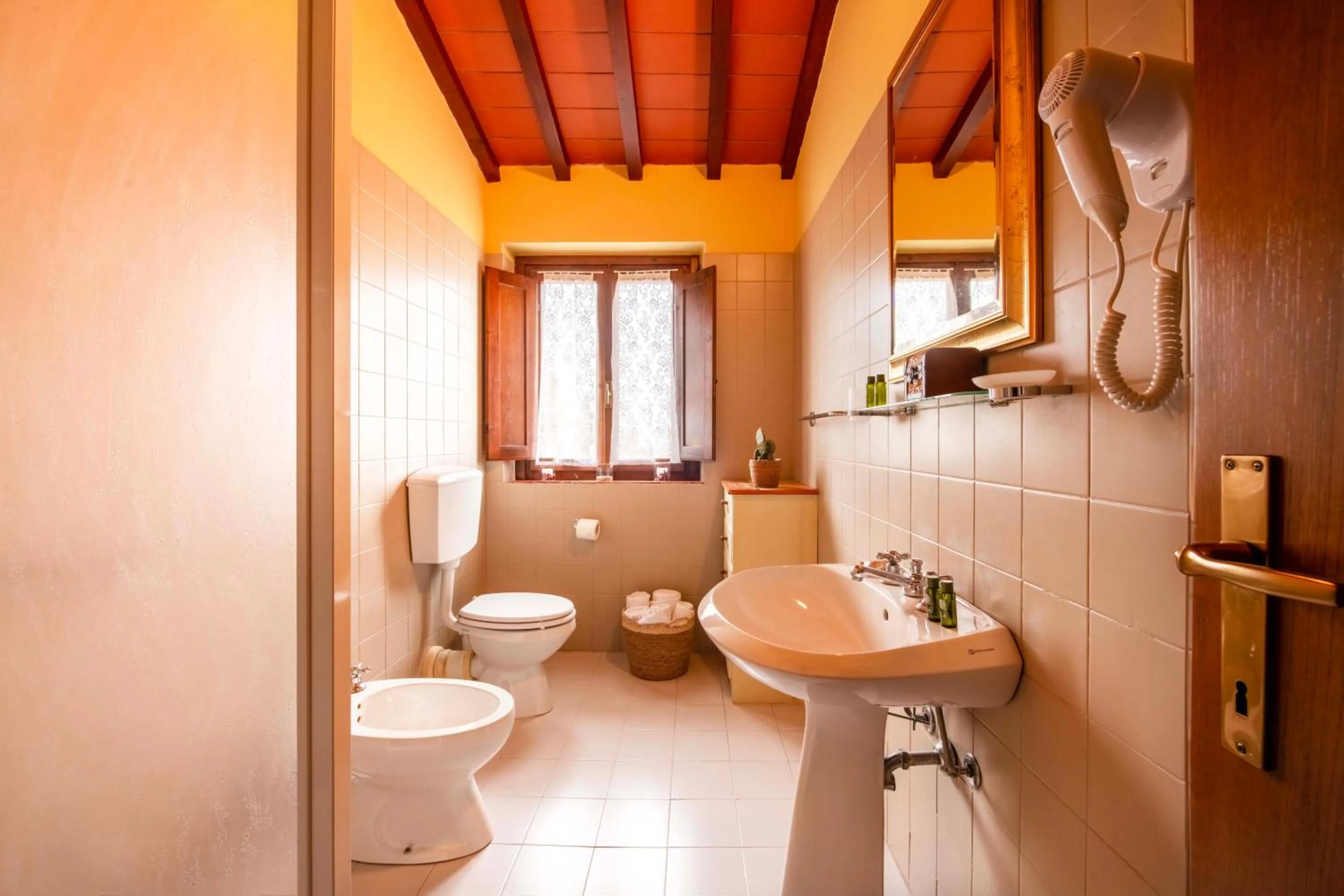 Bathroom in Castellare Di Tonda