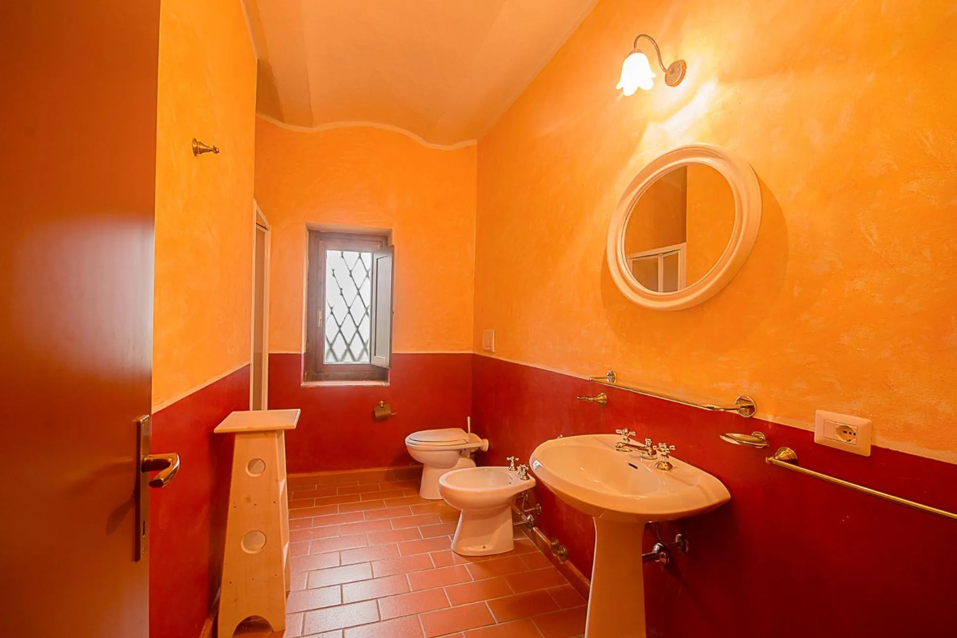 Toilet in Castellare Di Tonda
