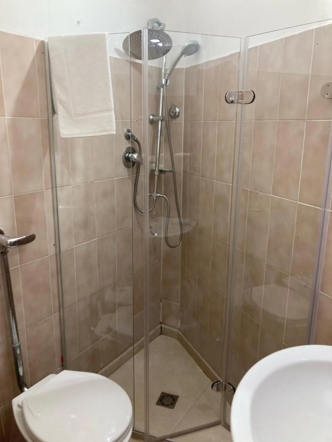 Shower in B&B La Terrazza Dell'Itria