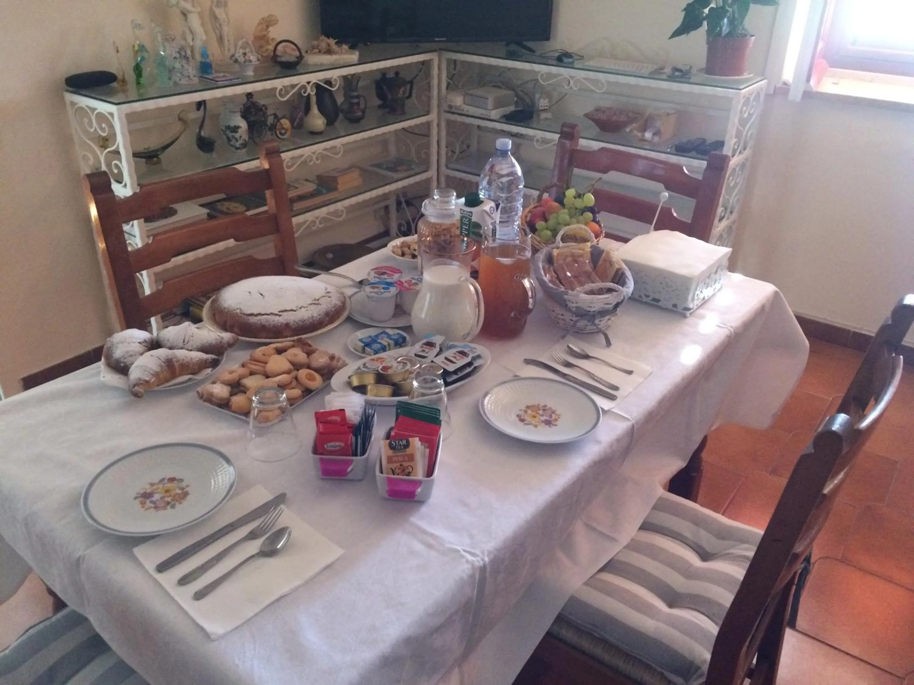 Breakfast in B&B La Terrazza Dell'Itria