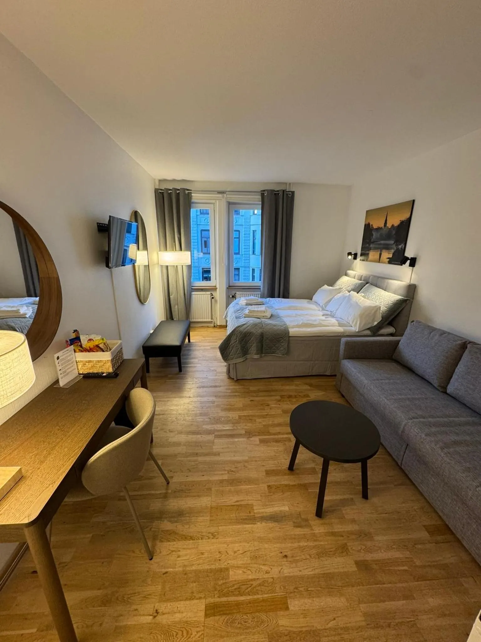 Bed in Solsta Hotell