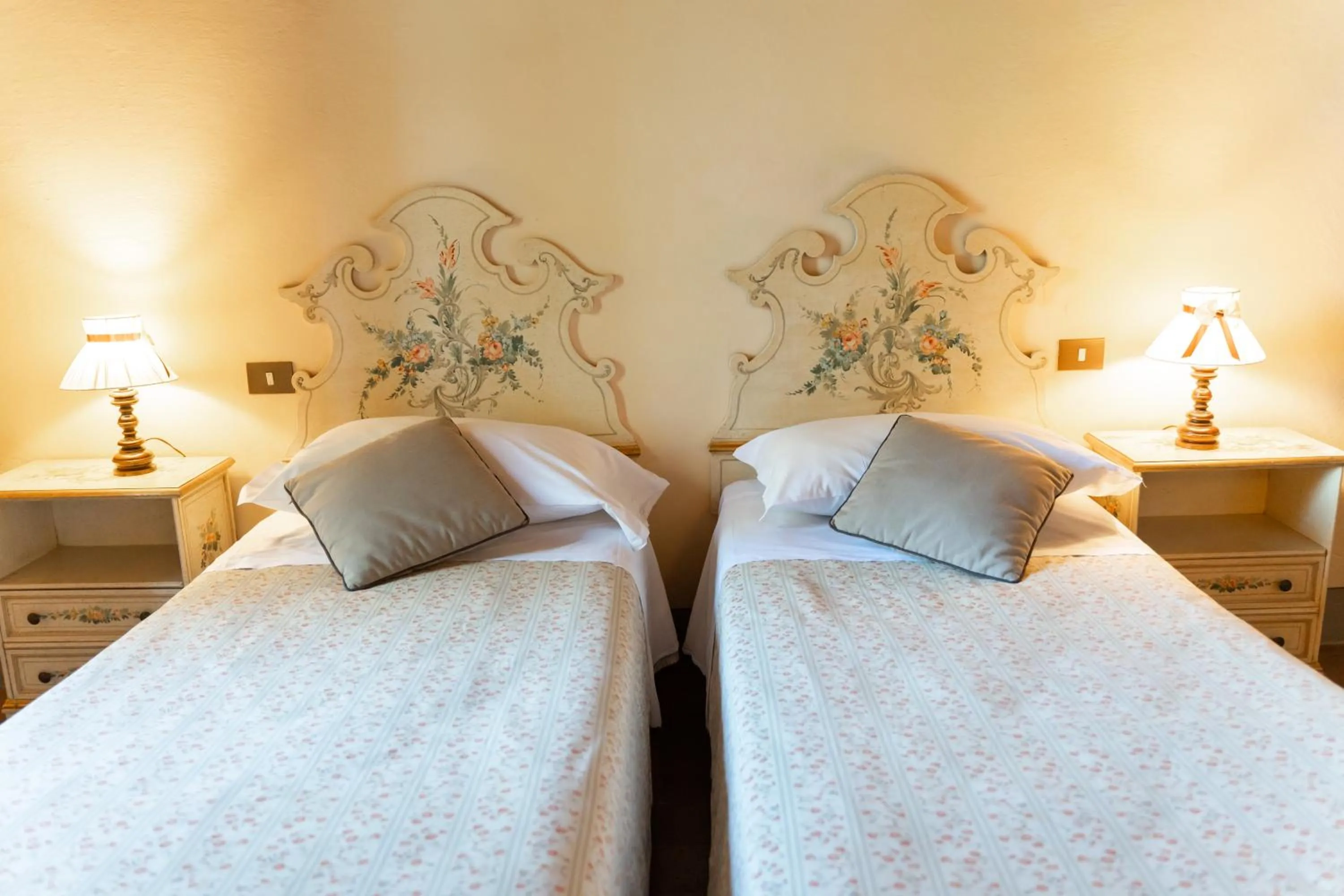 Bedroom, Bed in Agriturismo Vecchio Borgo Di Inalbi