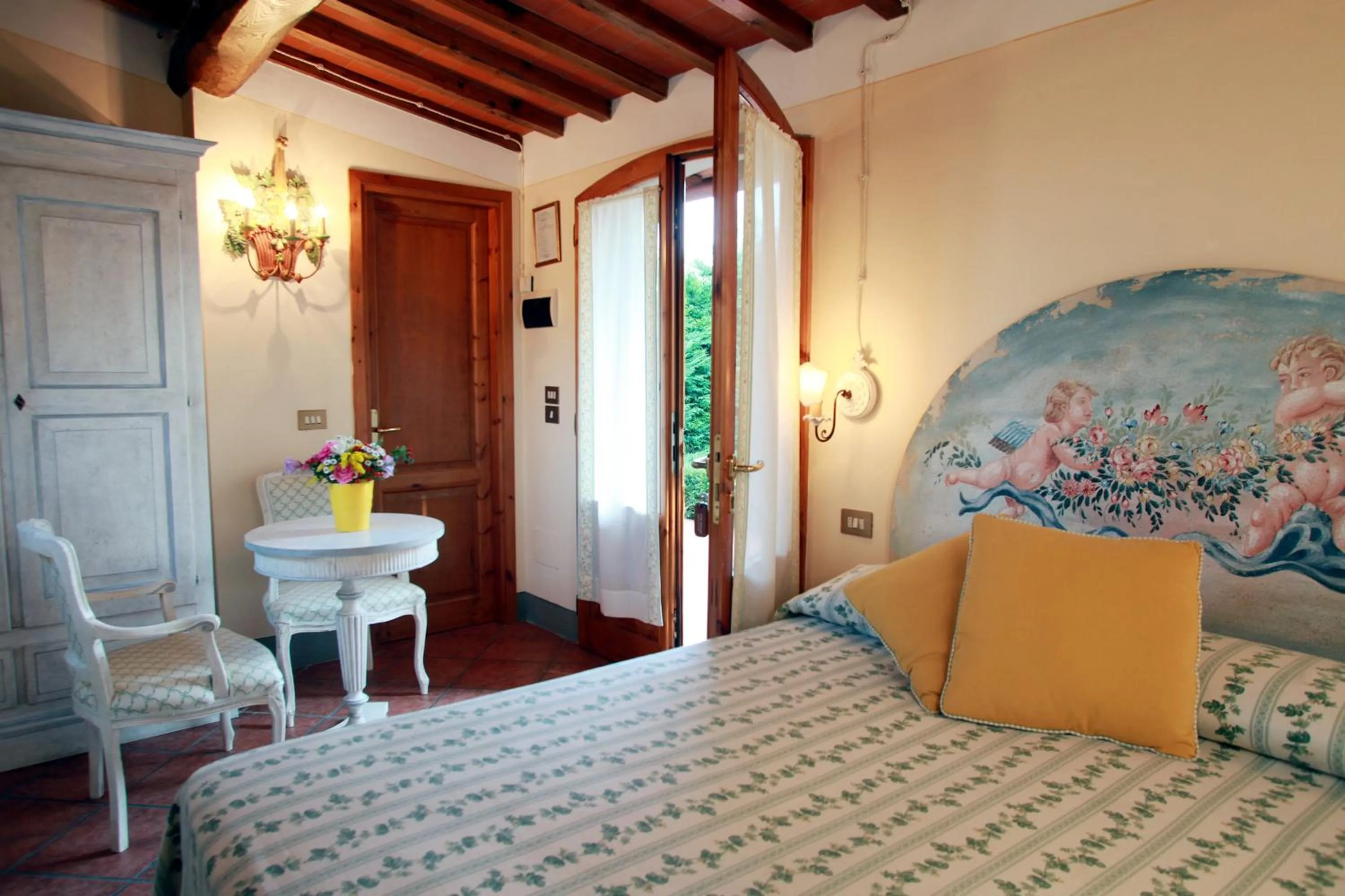 Photo of the whole room, Bed in Agriturismo Vecchio Borgo Di Inalbi