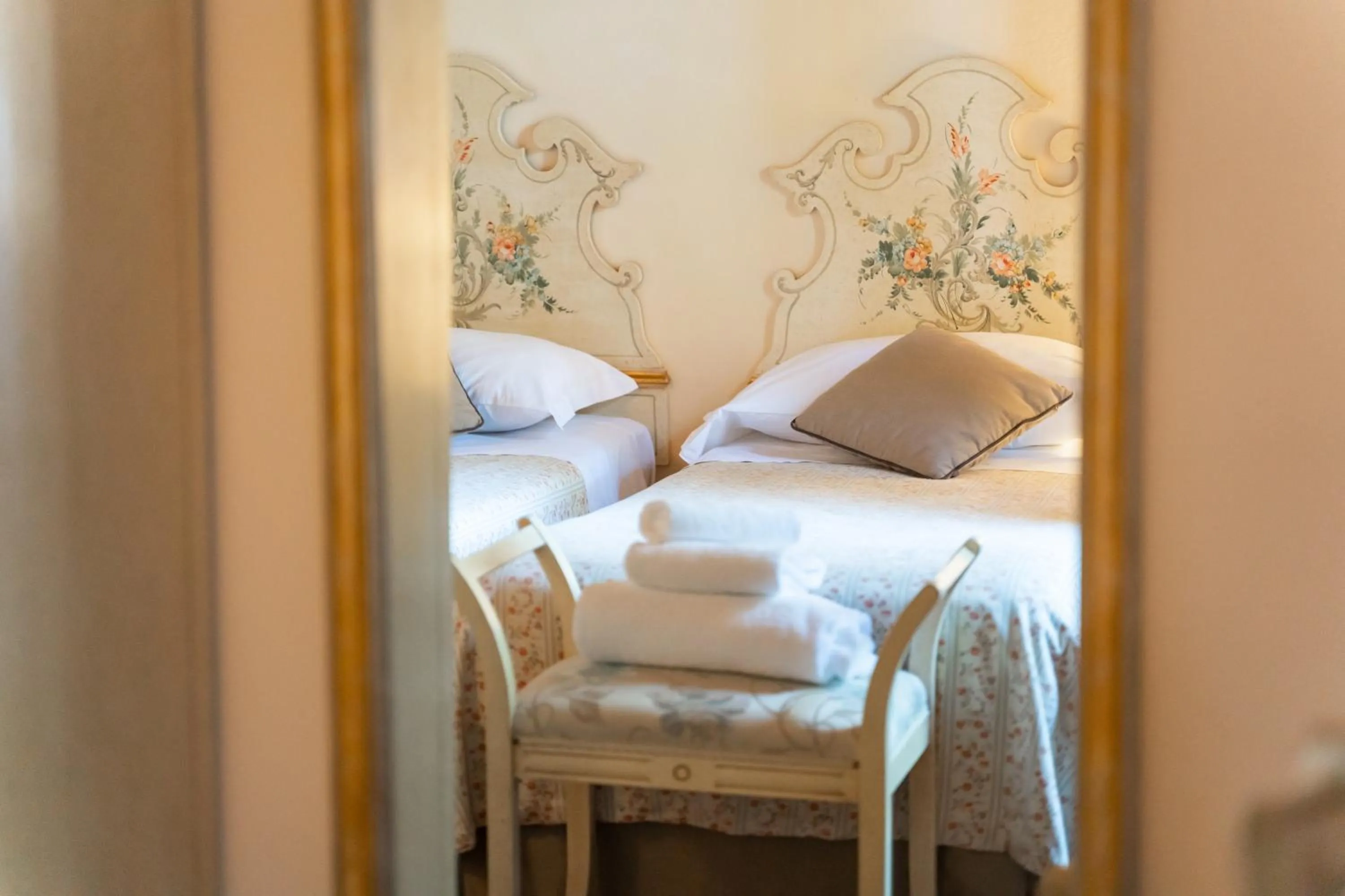 Bedroom, Bed in Agriturismo Vecchio Borgo Di Inalbi