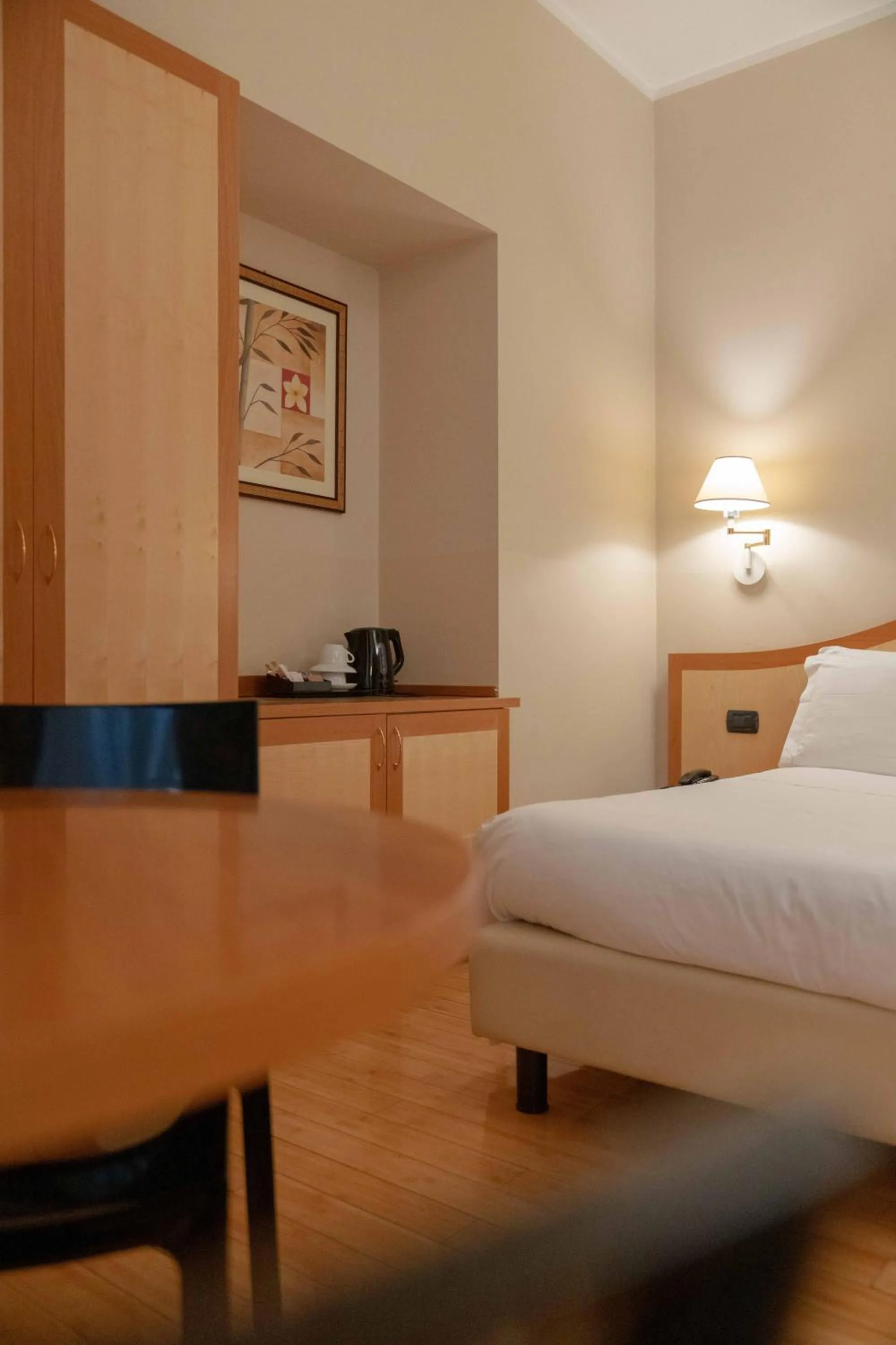 Bedroom, Bed in Hotel Bologna