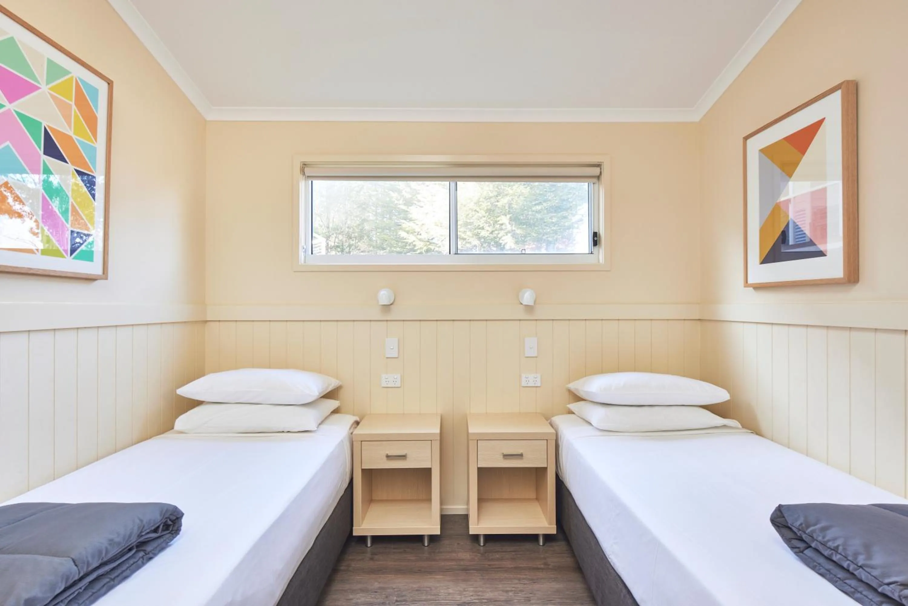 Bed in NRMA Bathurst Panorama Holiday Park