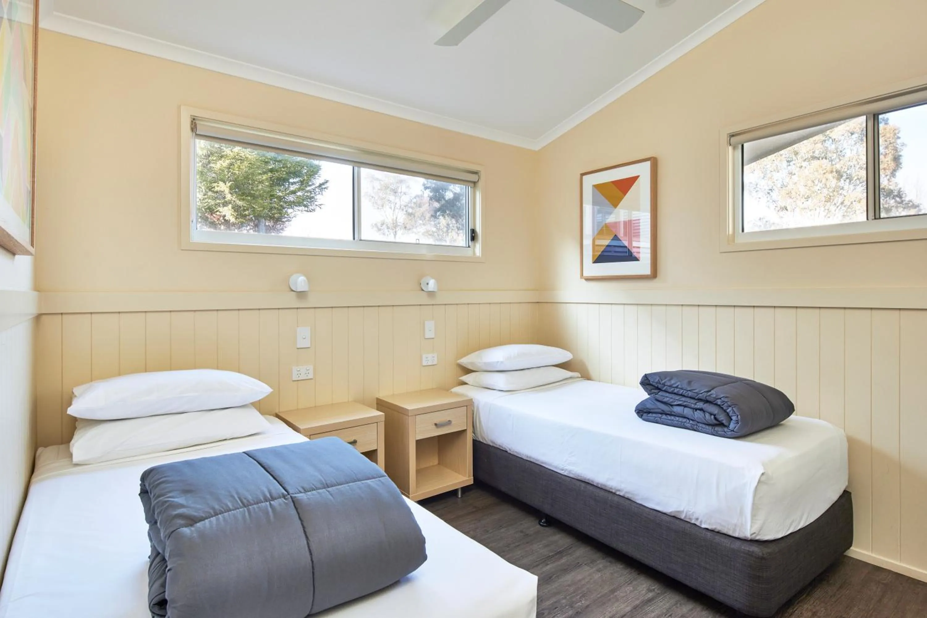 Bed in NRMA Bathurst Panorama Holiday Park