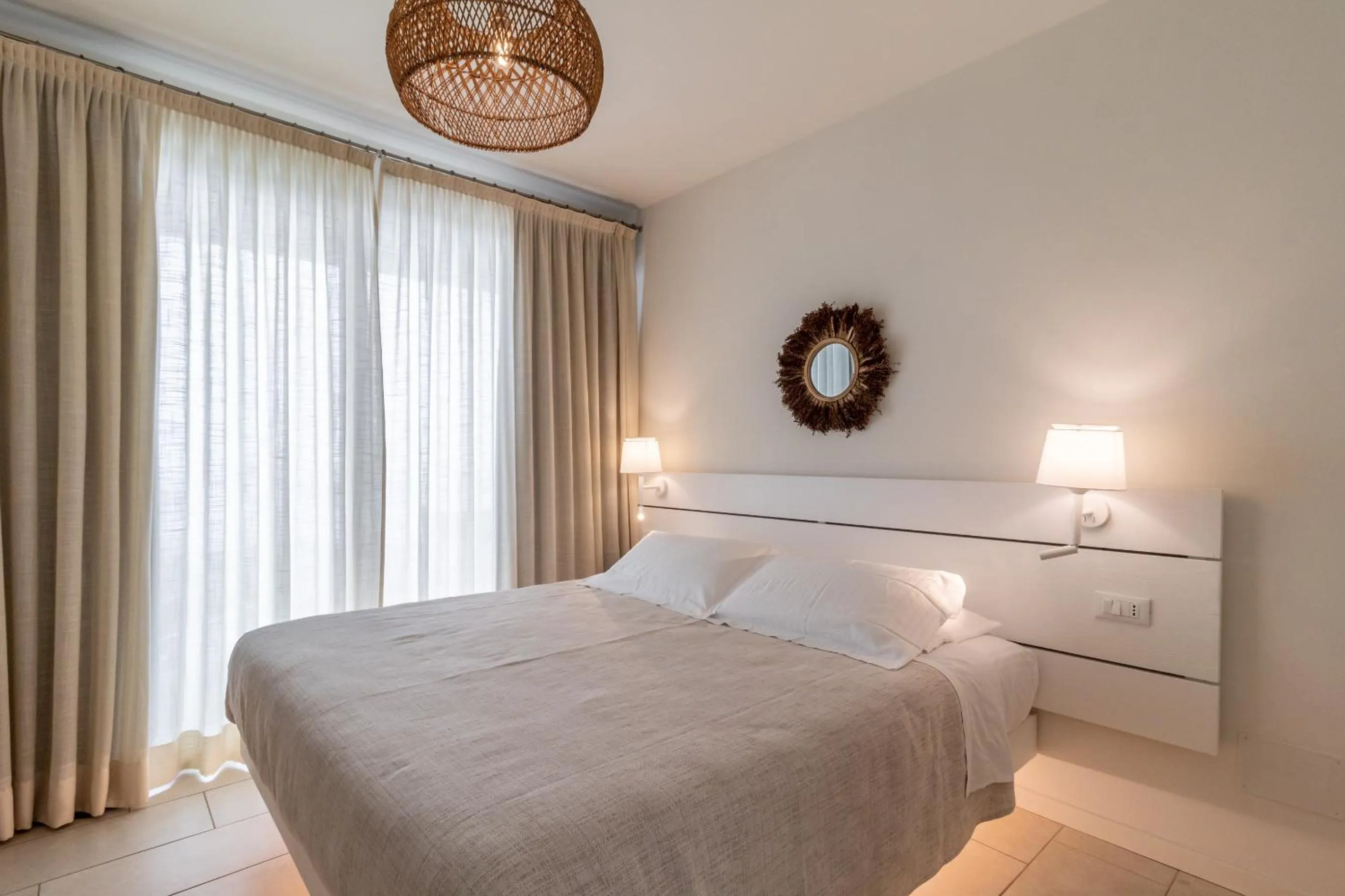 Bedroom, Bed in Vistamare Suite