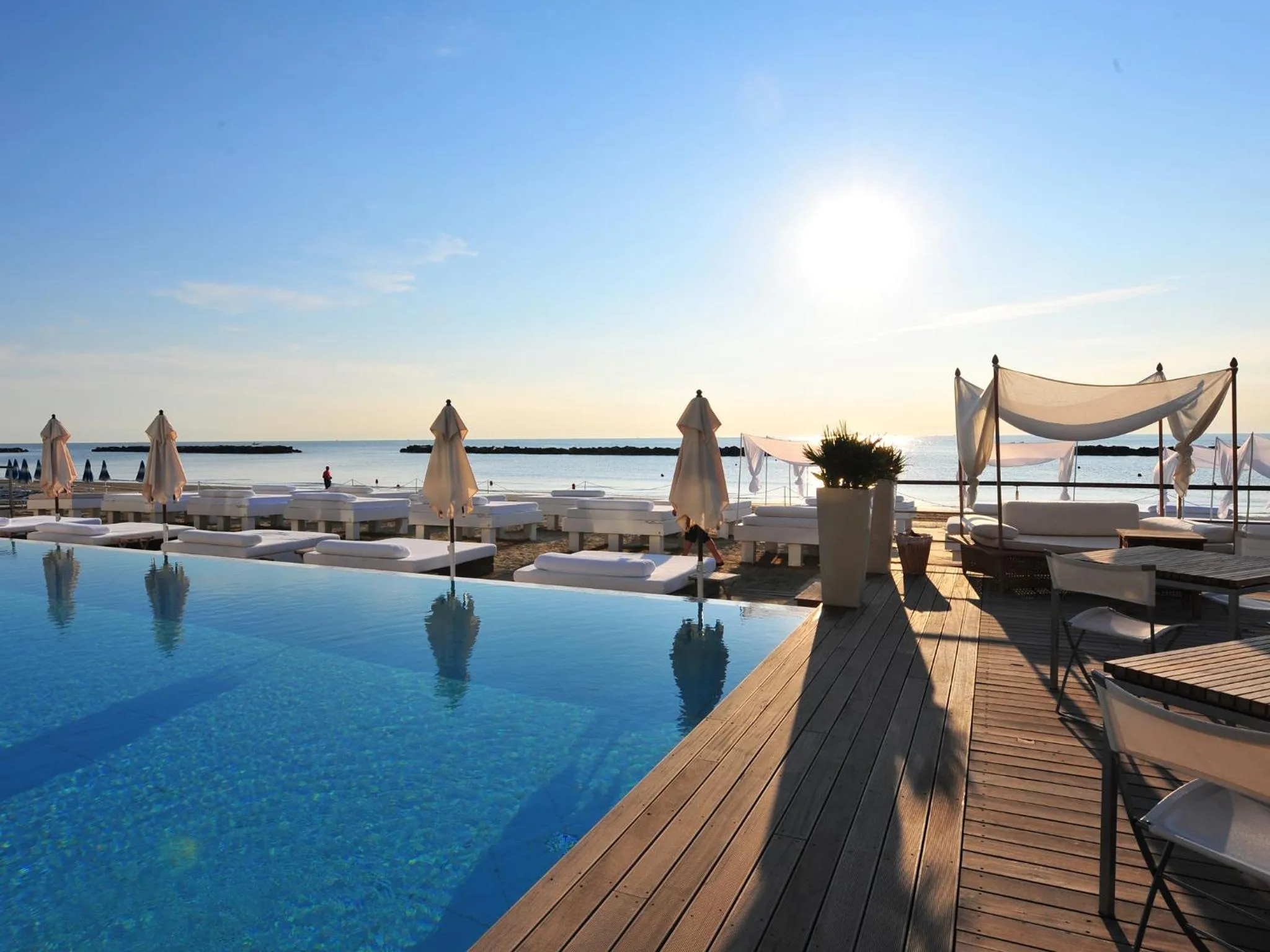 Day in Vistamare Suite