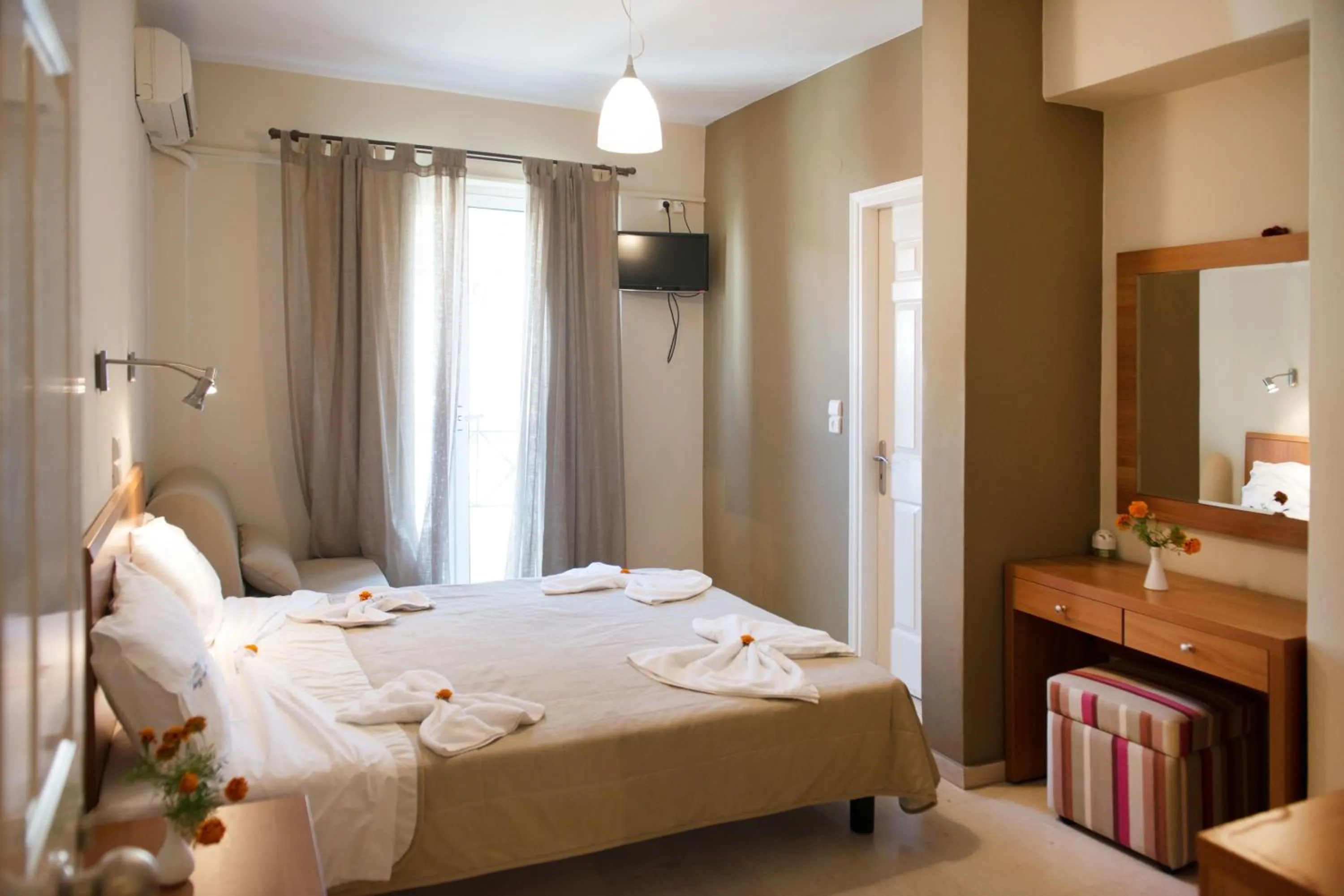 Bedroom, Bed in Vassiliki Bay Hotel