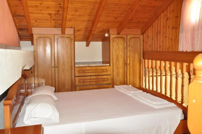 Bed in Agios Gordios Stevens on the hill