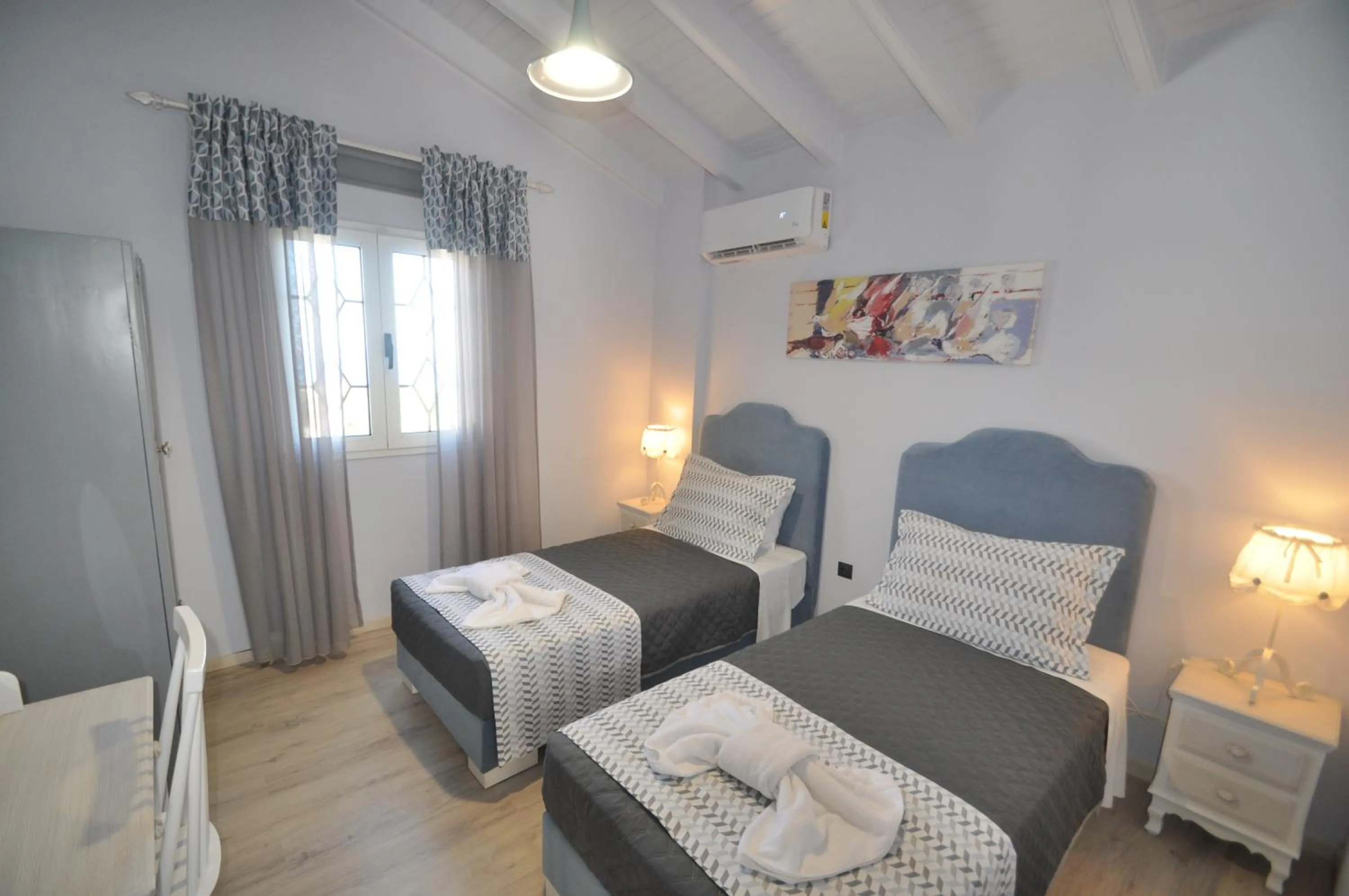 Bed in Agios Gordios Stevens on the hill