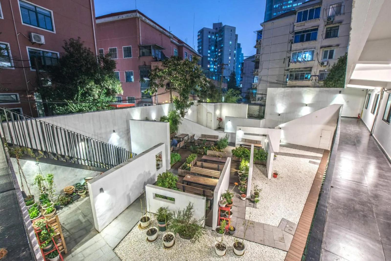 Garden view in Dayin International Youth Hostel - Oriental Pearl & Lujiazui