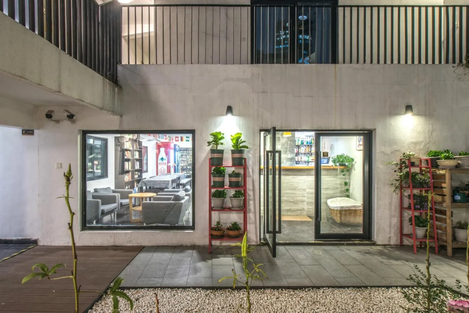 Facade/entrance in Dayin International Youth Hostel - Oriental Pearl & Lujiazui