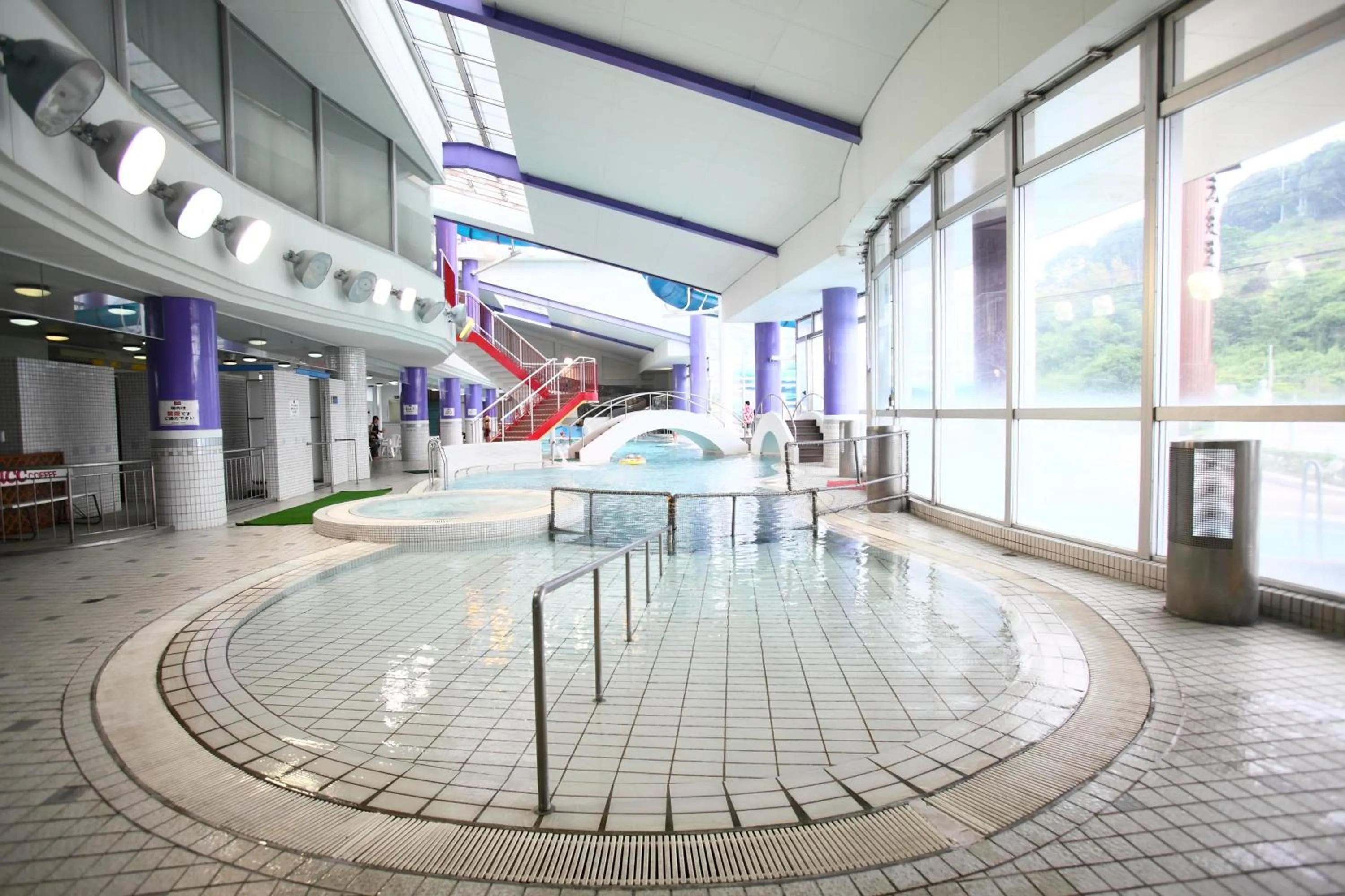 Swimming pool in Sagayamato Onsen Hotel Amandi