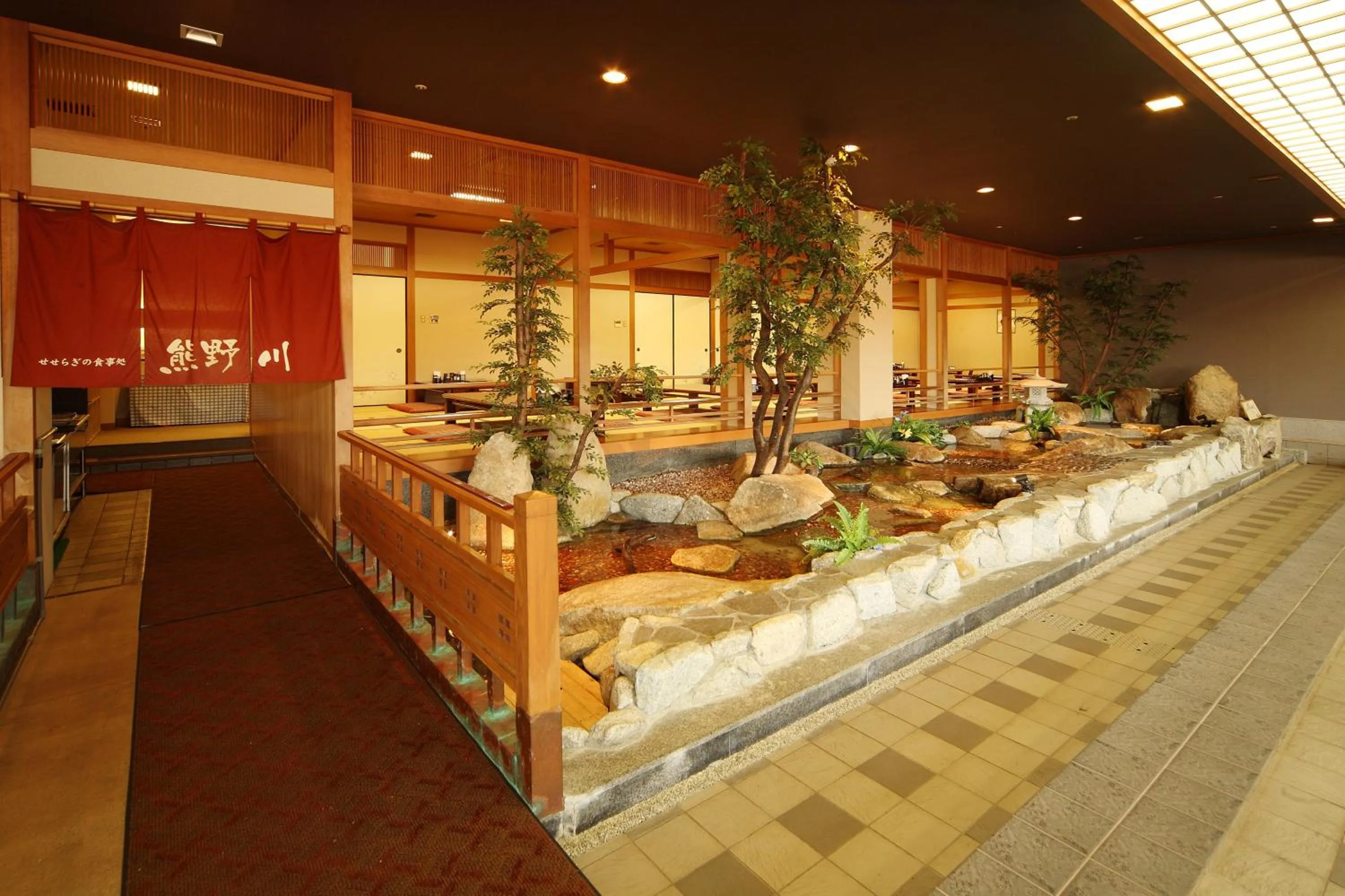 Restaurant/places to eat in Sagayamato Onsen Hotel Amandi