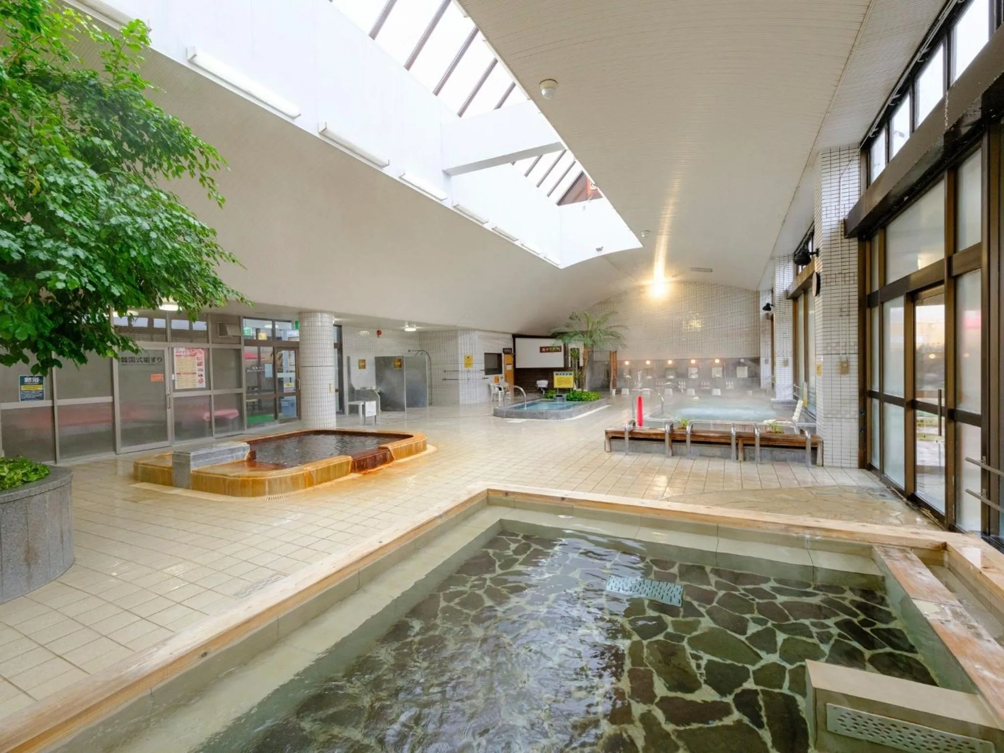 Public Bath in Sagayamato Onsen Hotel Amandi