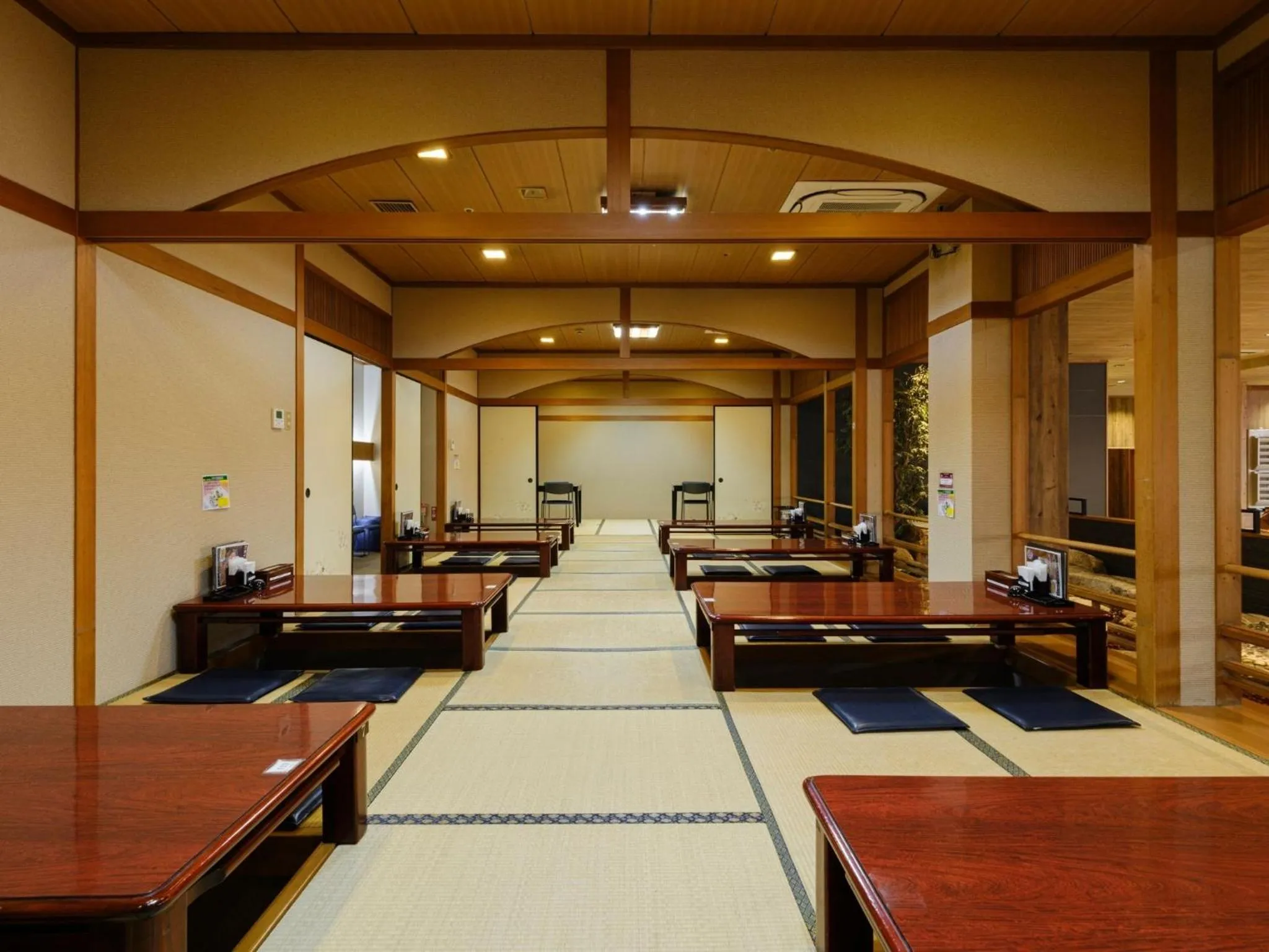 Restaurant/places to eat in Sagayamato Onsen Hotel Amandi