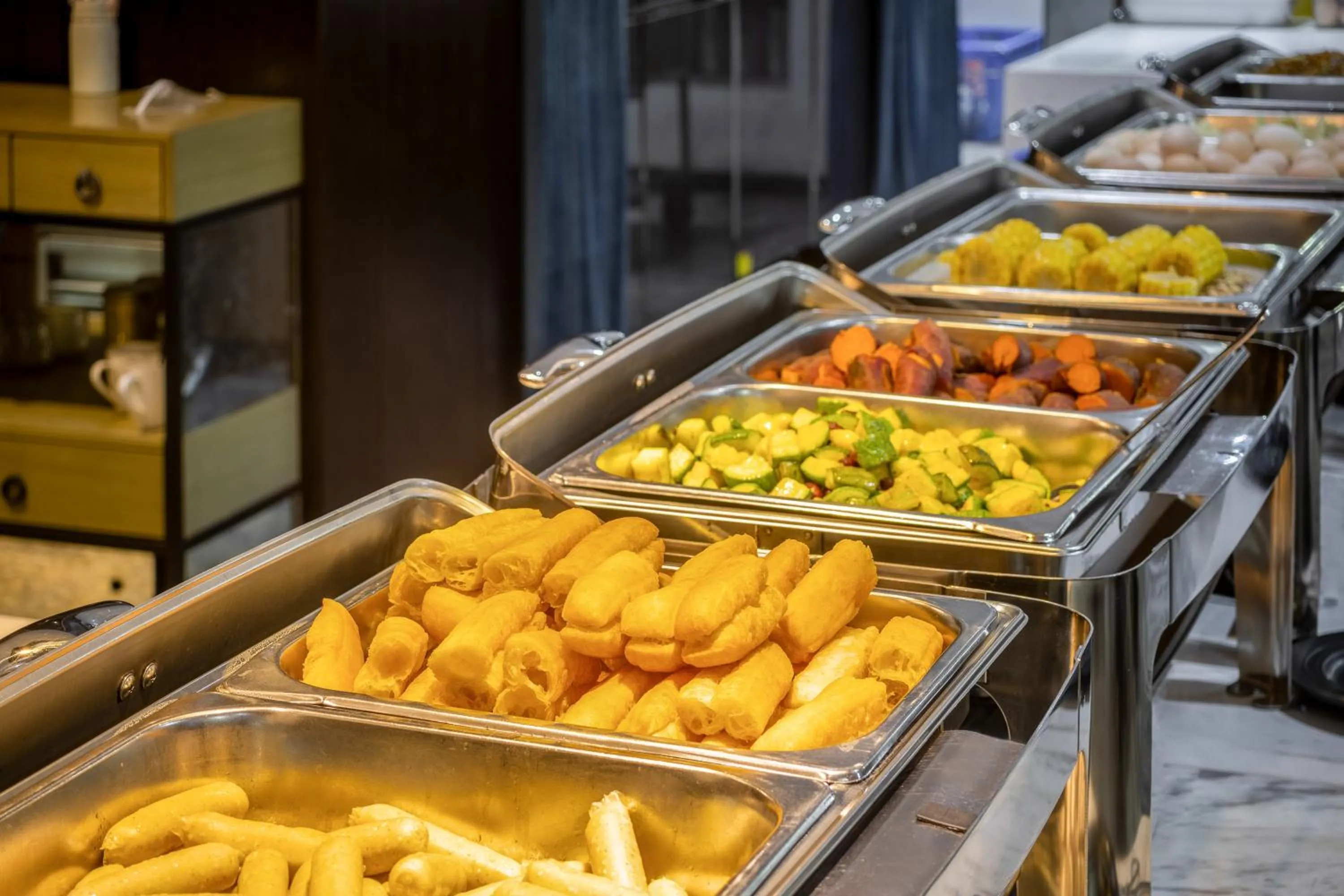 Buffet breakfast in Zhonghao International Hotel