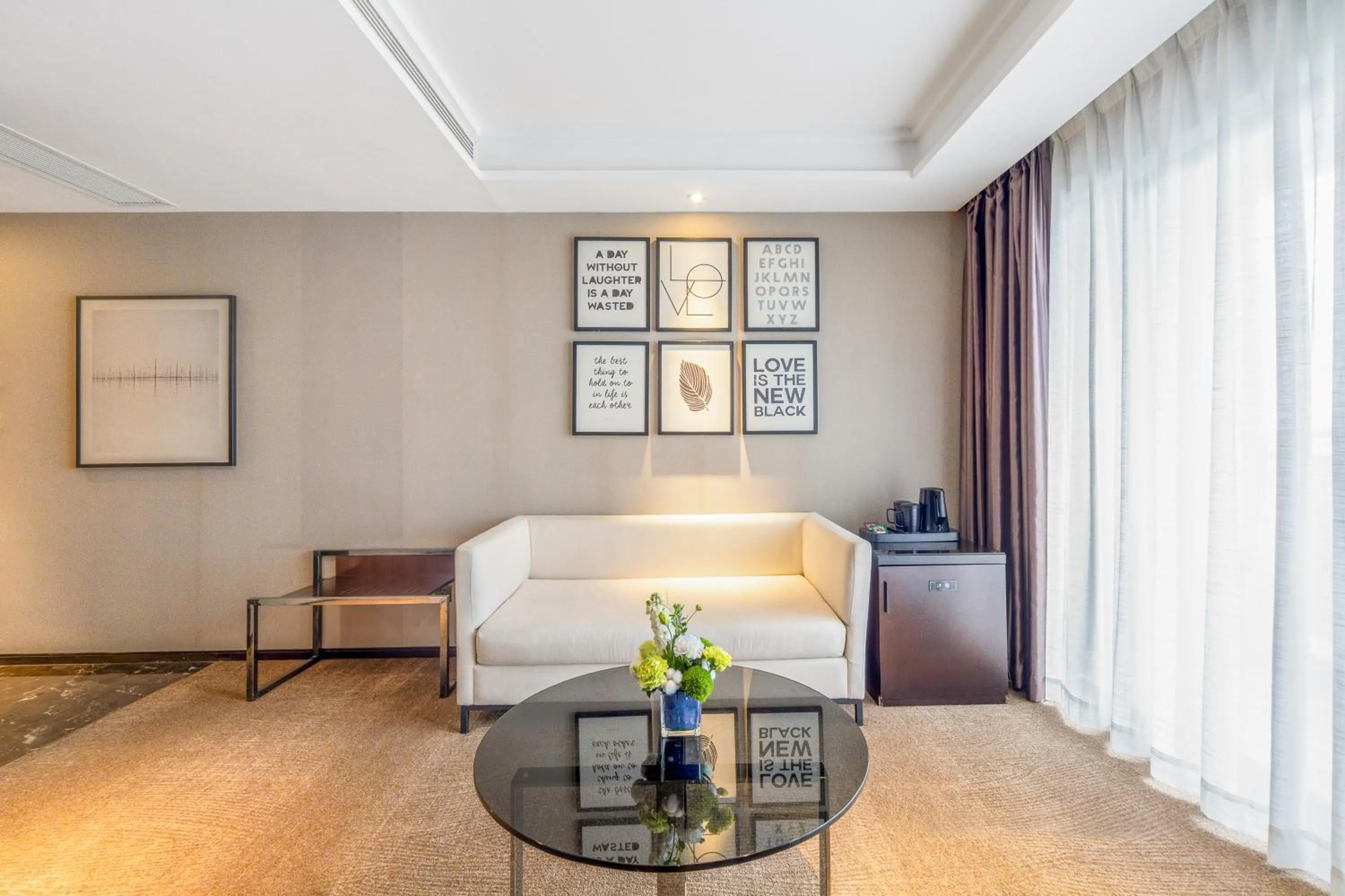 Living room in Zhonghao International Hotel