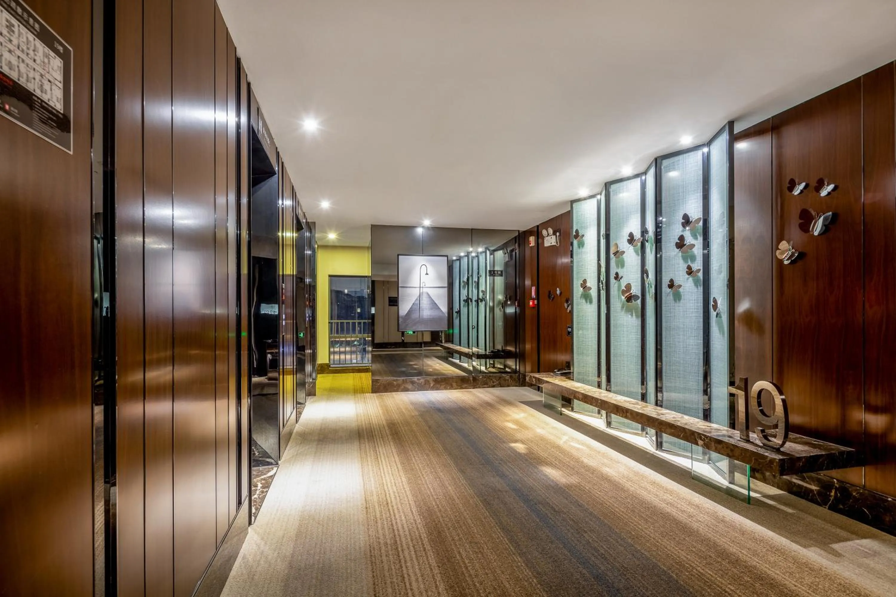 elevator in Zhonghao International Hotel