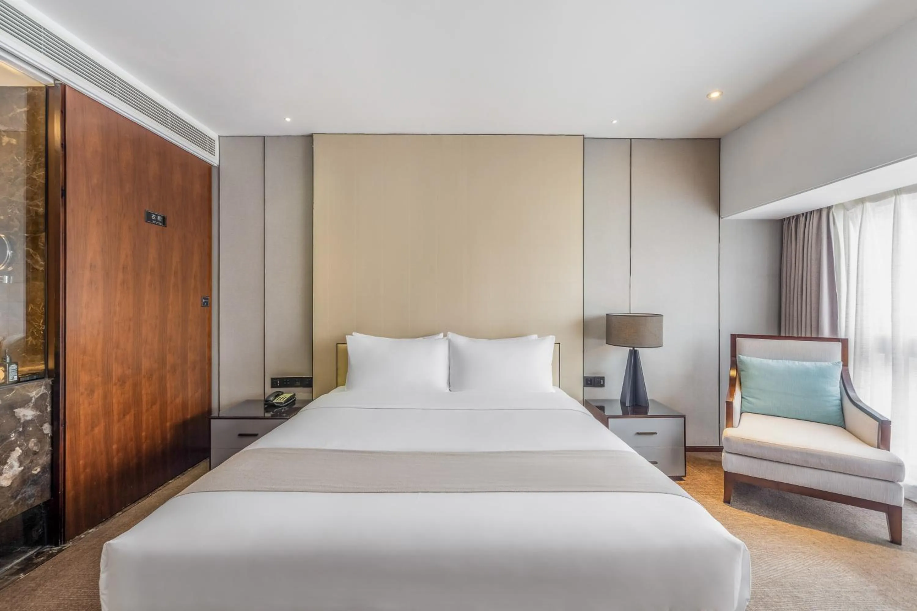 Bedroom in Zhonghao International Hotel