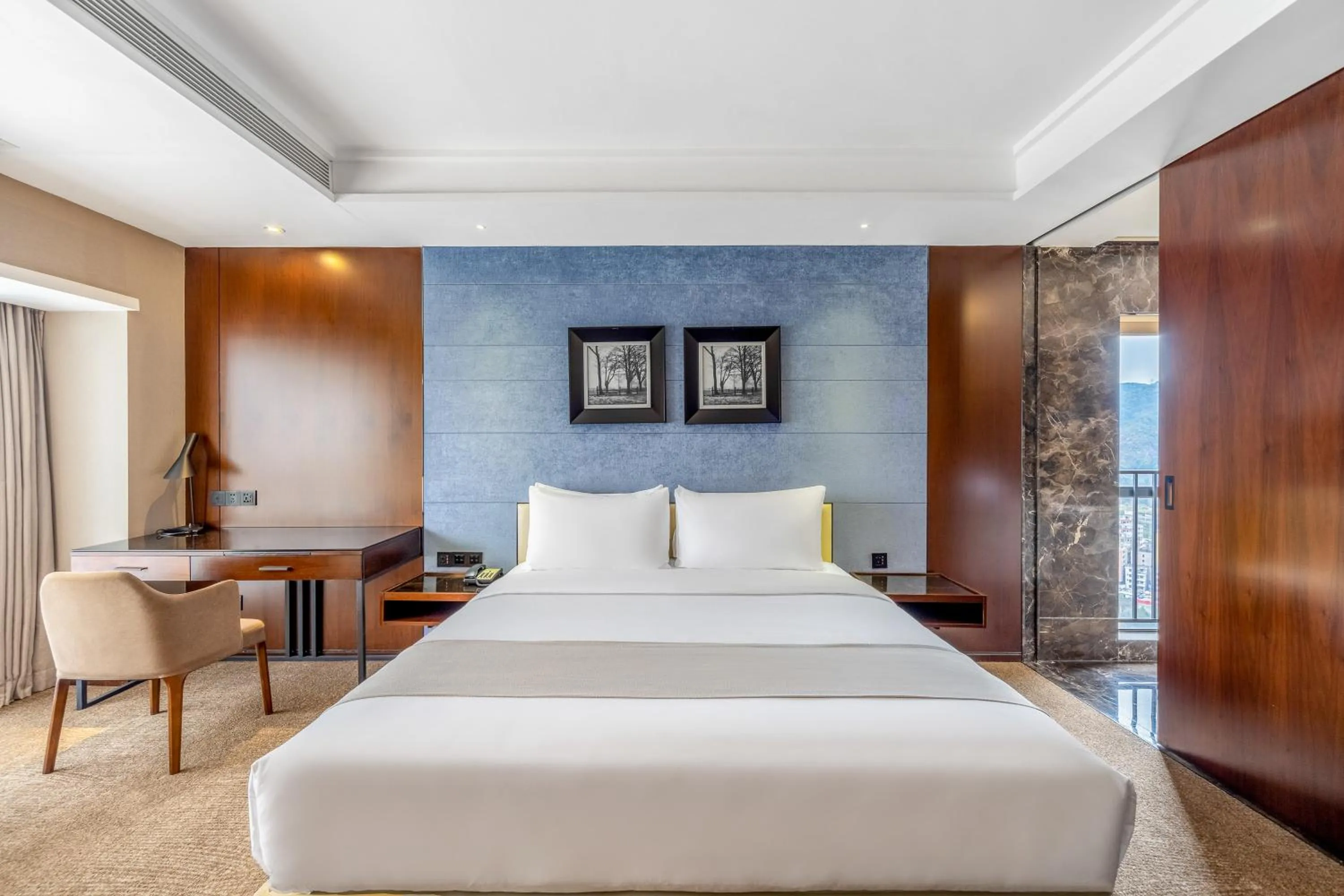 Bedroom in Zhonghao International Hotel