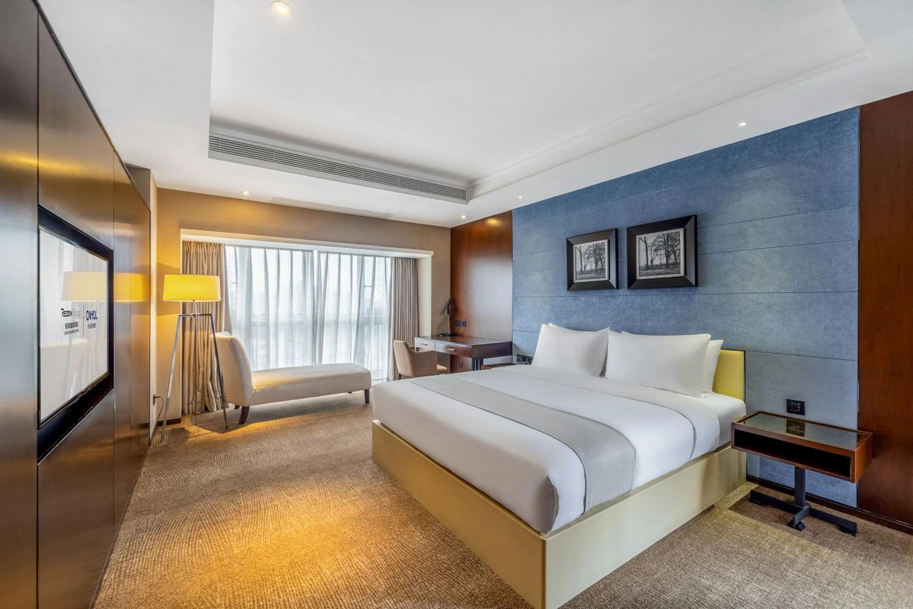 Bedroom in Zhonghao International Hotel