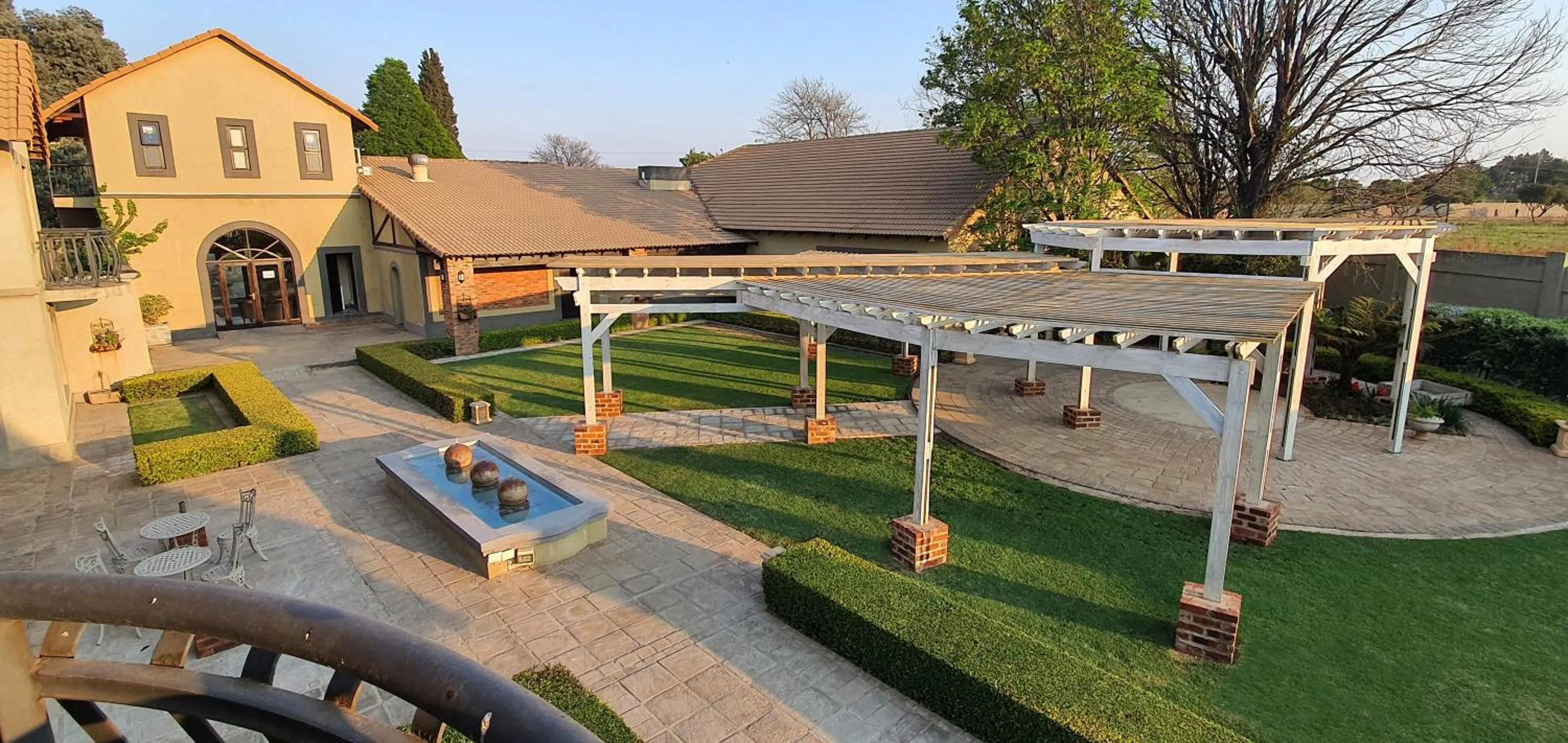 Spring in Accolades Boutique Venue