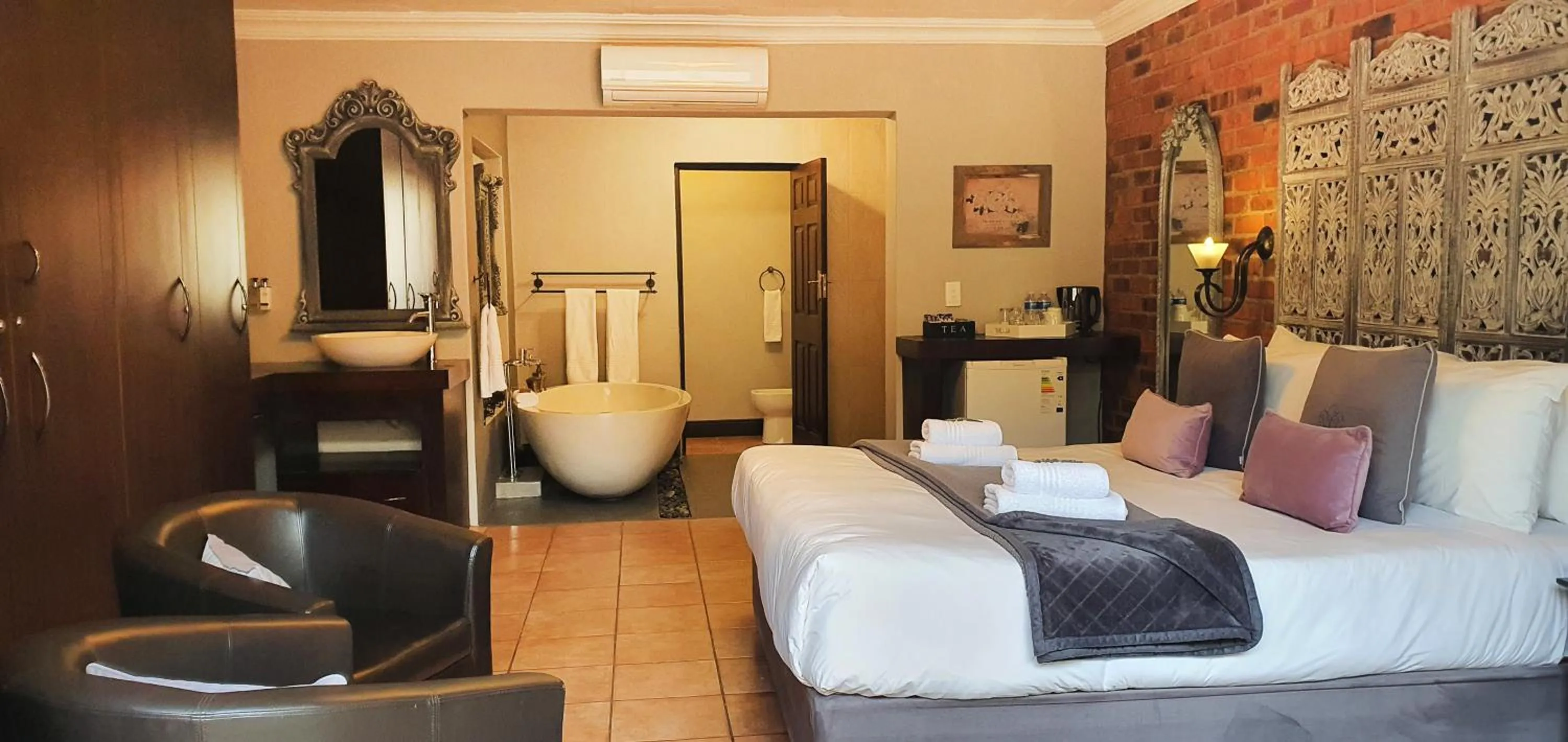 Photo of the whole room in Accolades Boutique Venue