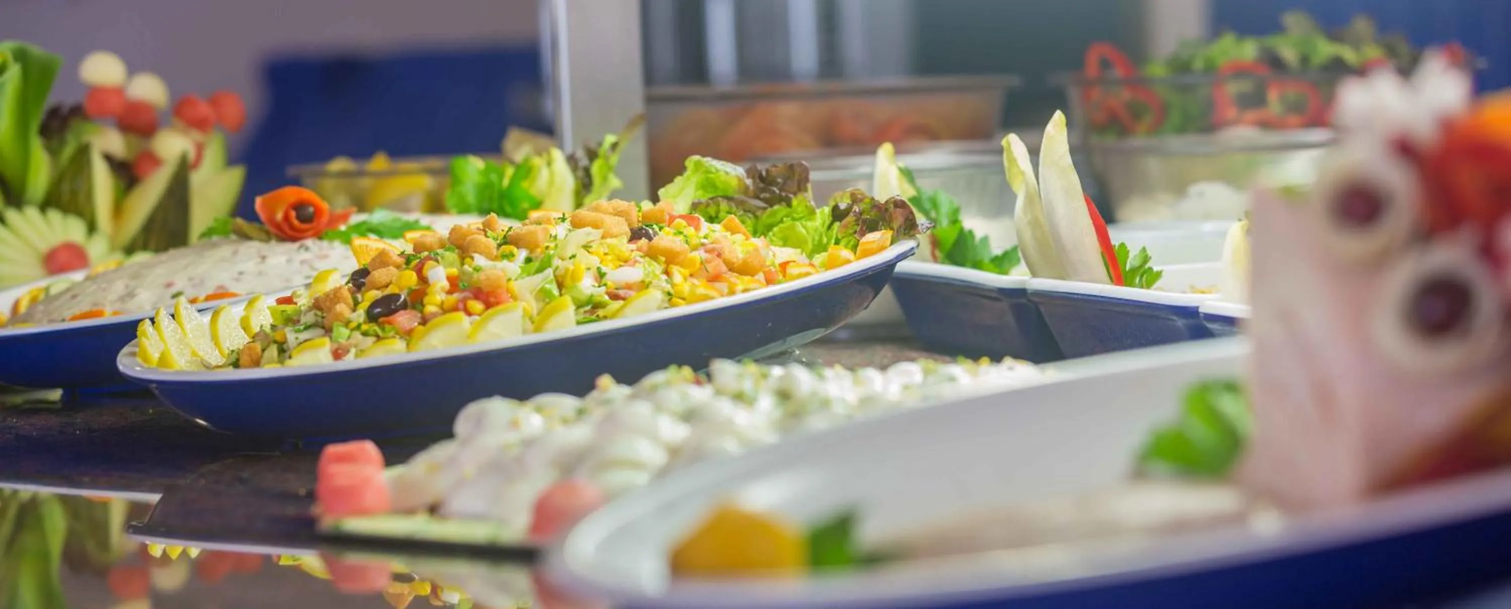 Lunch in Apartamentos Complejo Eurhostal