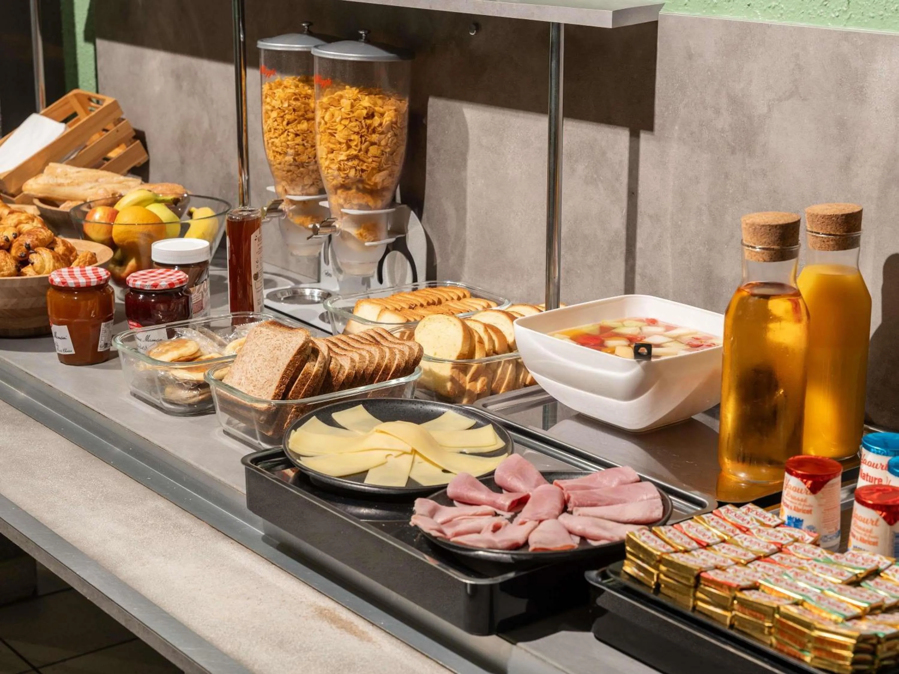 Breakfast in ibis budget Le Mans Centre