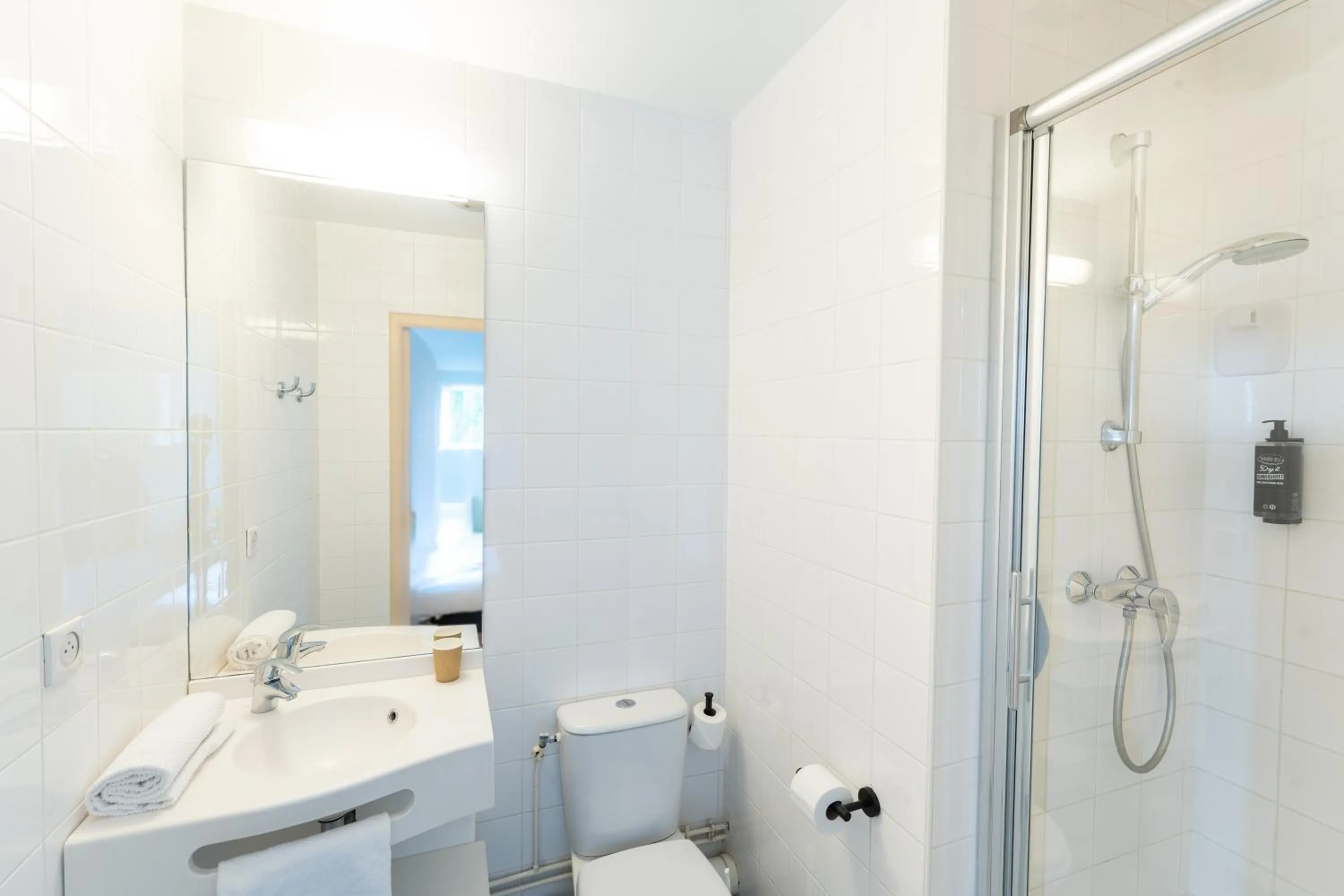 Bathroom in ibis budget Le Mans Centre