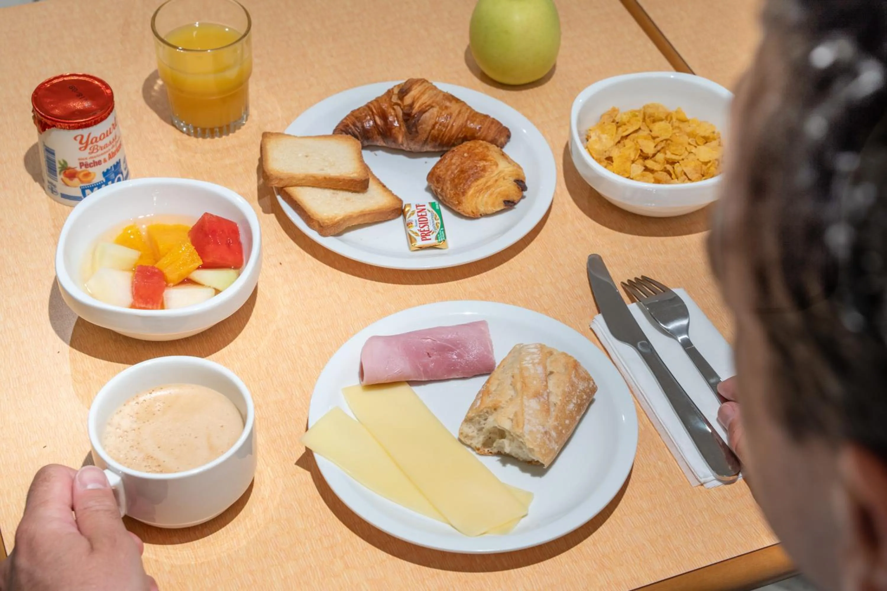 Food and drinks in ibis budget Le Mans Centre