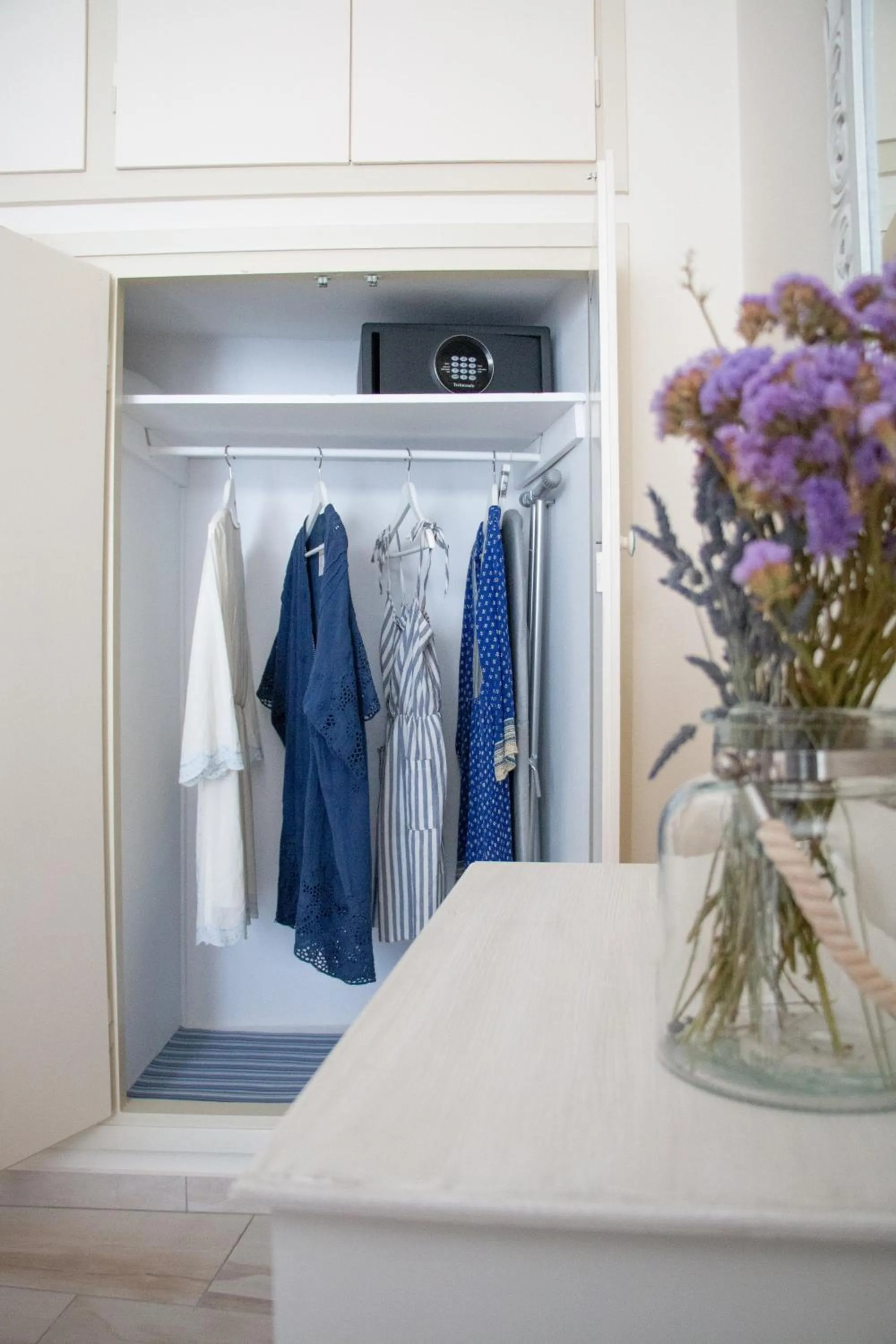 Bedroom in Helen Hotel