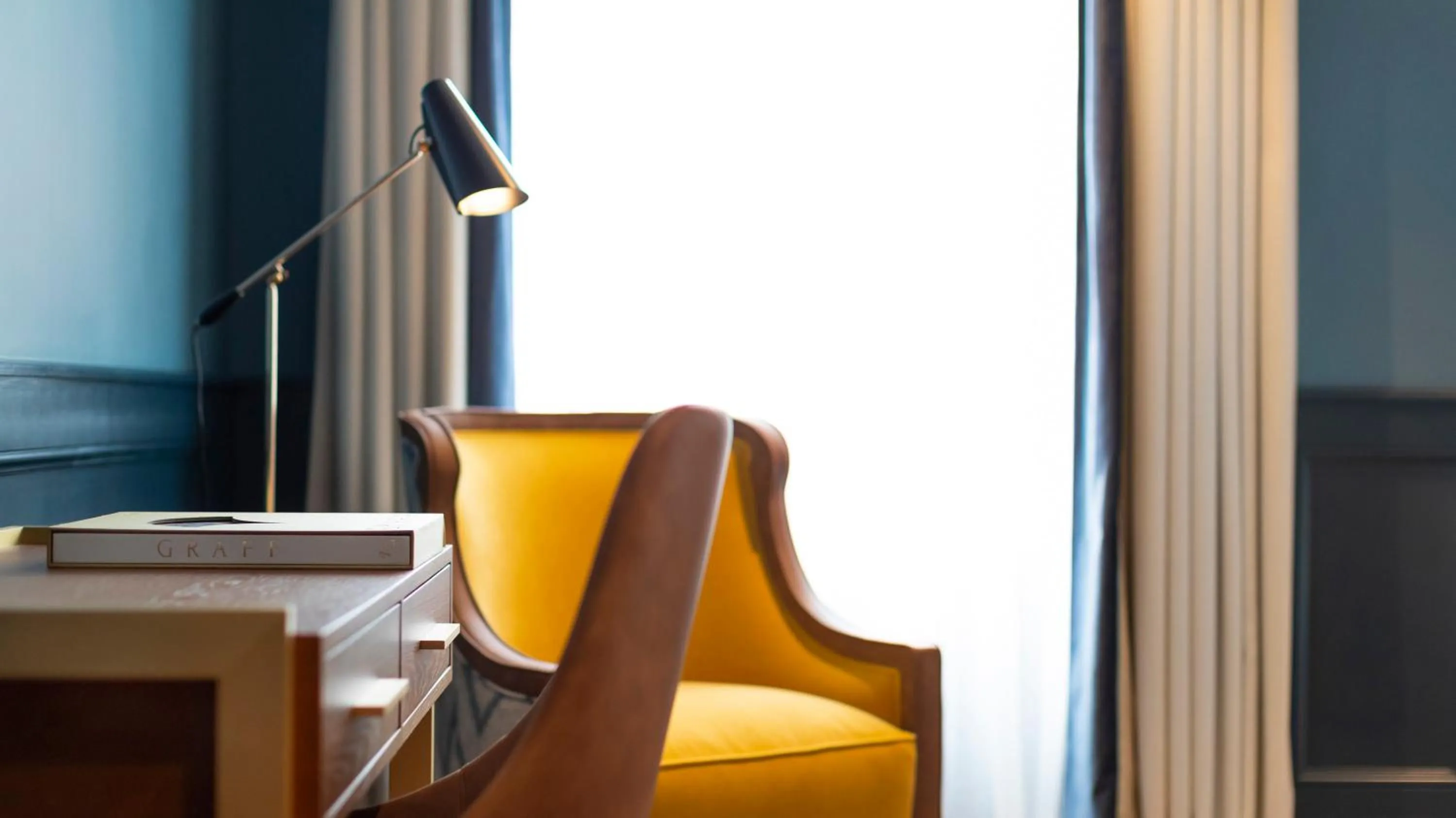 Seating area in Hôtel Longemalle