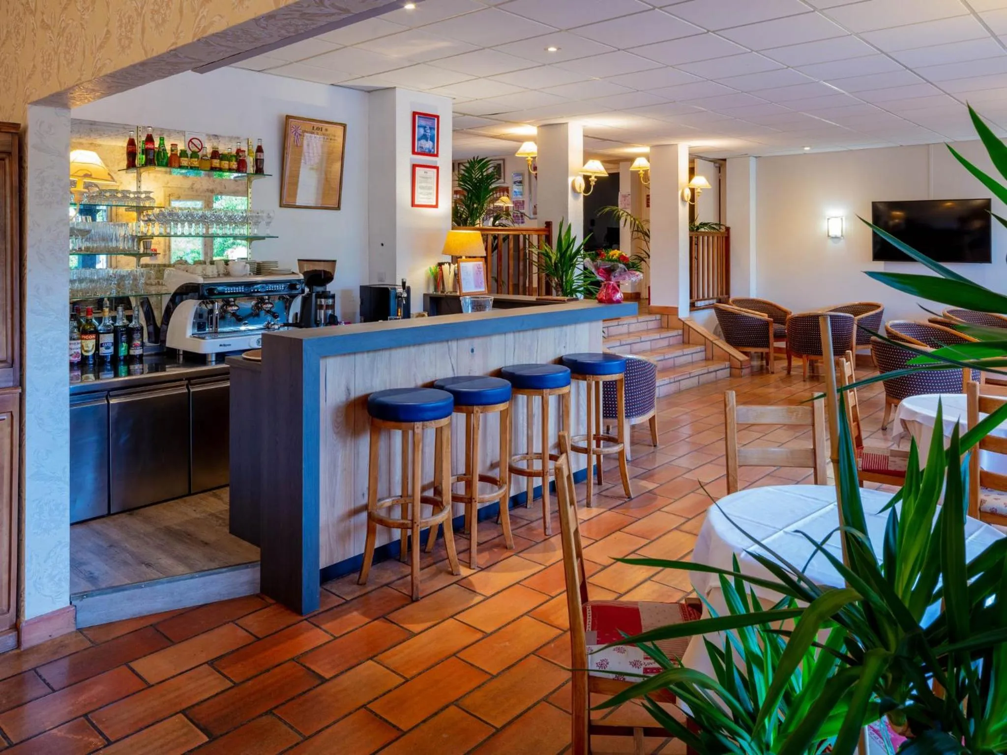 Lounge or bar in Logis Hotel Noemys Morgon